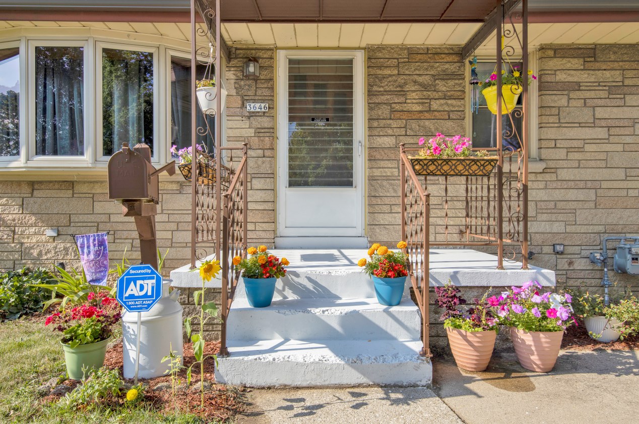 3646 Underwood Ave, Cudahy, WI 53110-1933
