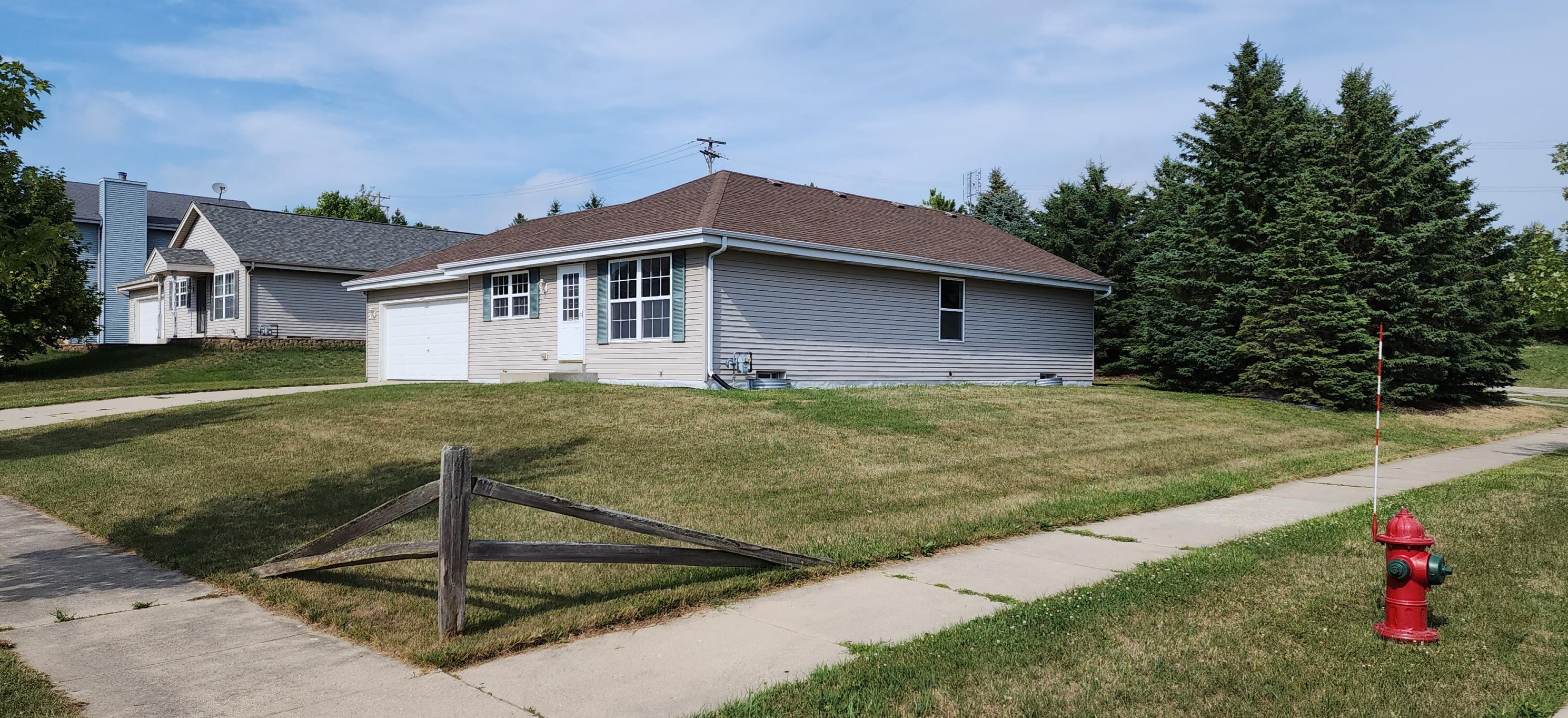 1442 Oriole Dr, Hartford, WI 53027-2764