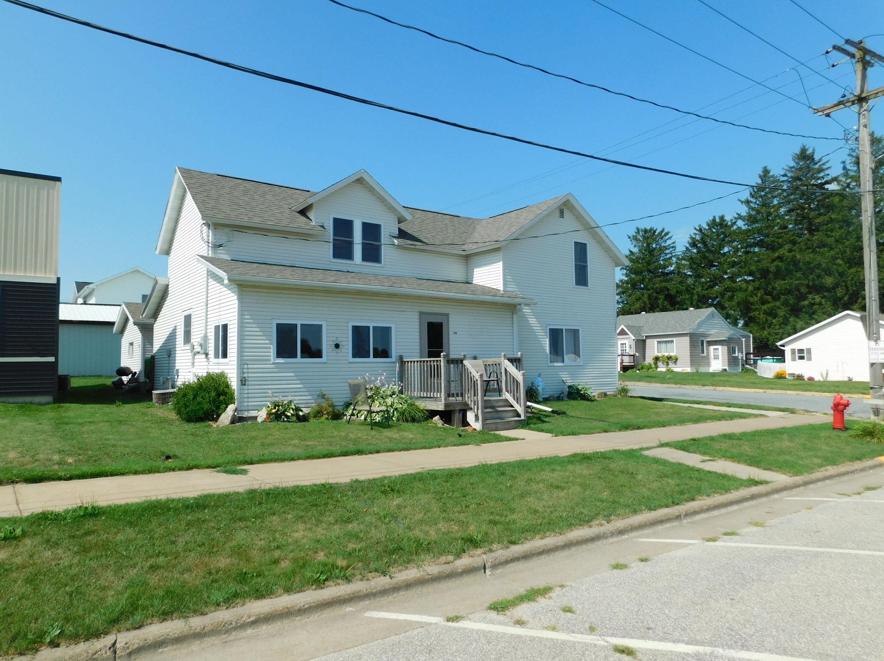 719 Broadway St, Cashton, WI 54619-2013