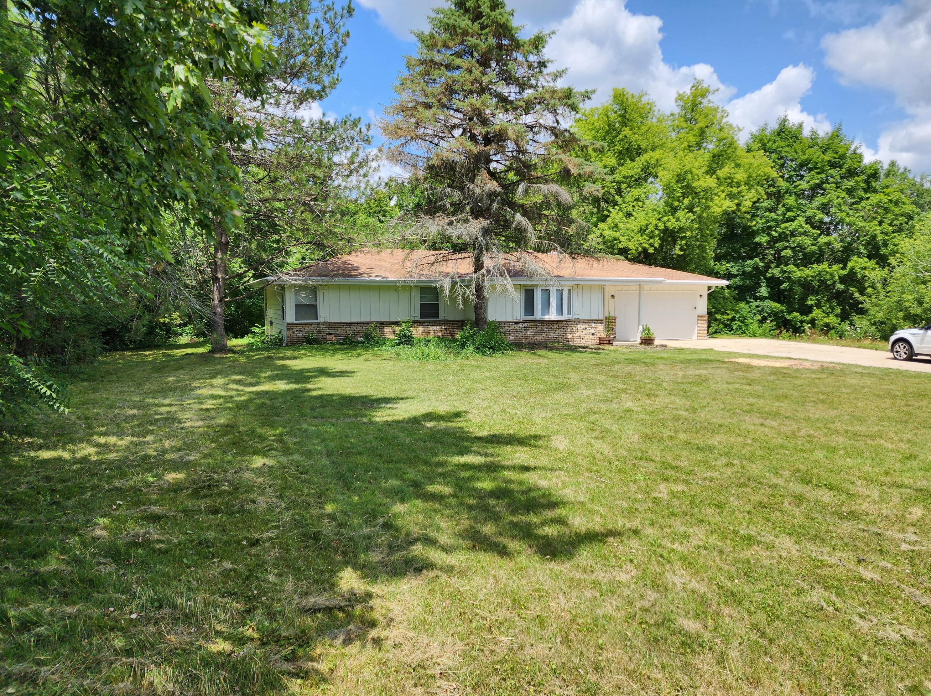 4110 Stonehaven Way, Richfield, WI 53076-9611