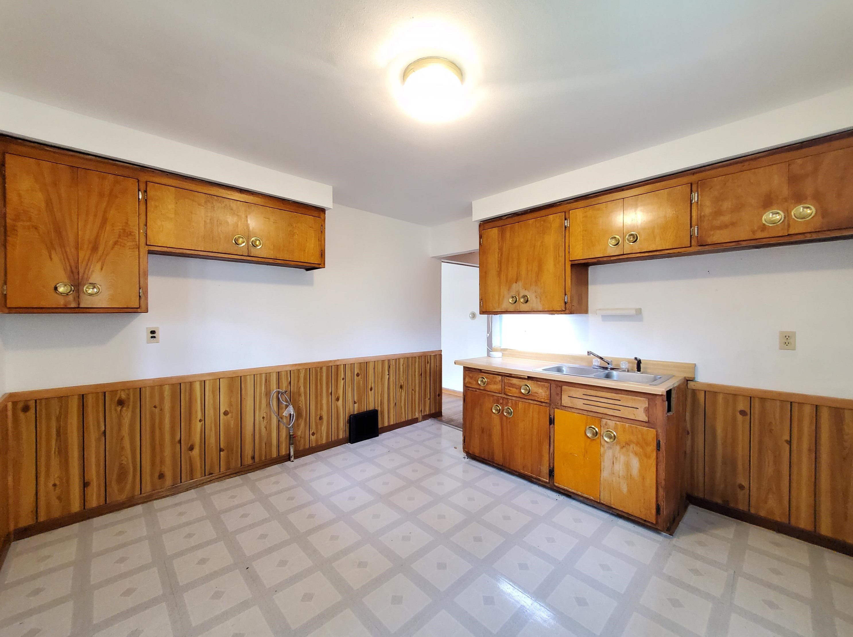 5680 N 60th St, Milwaukee, WI 53218