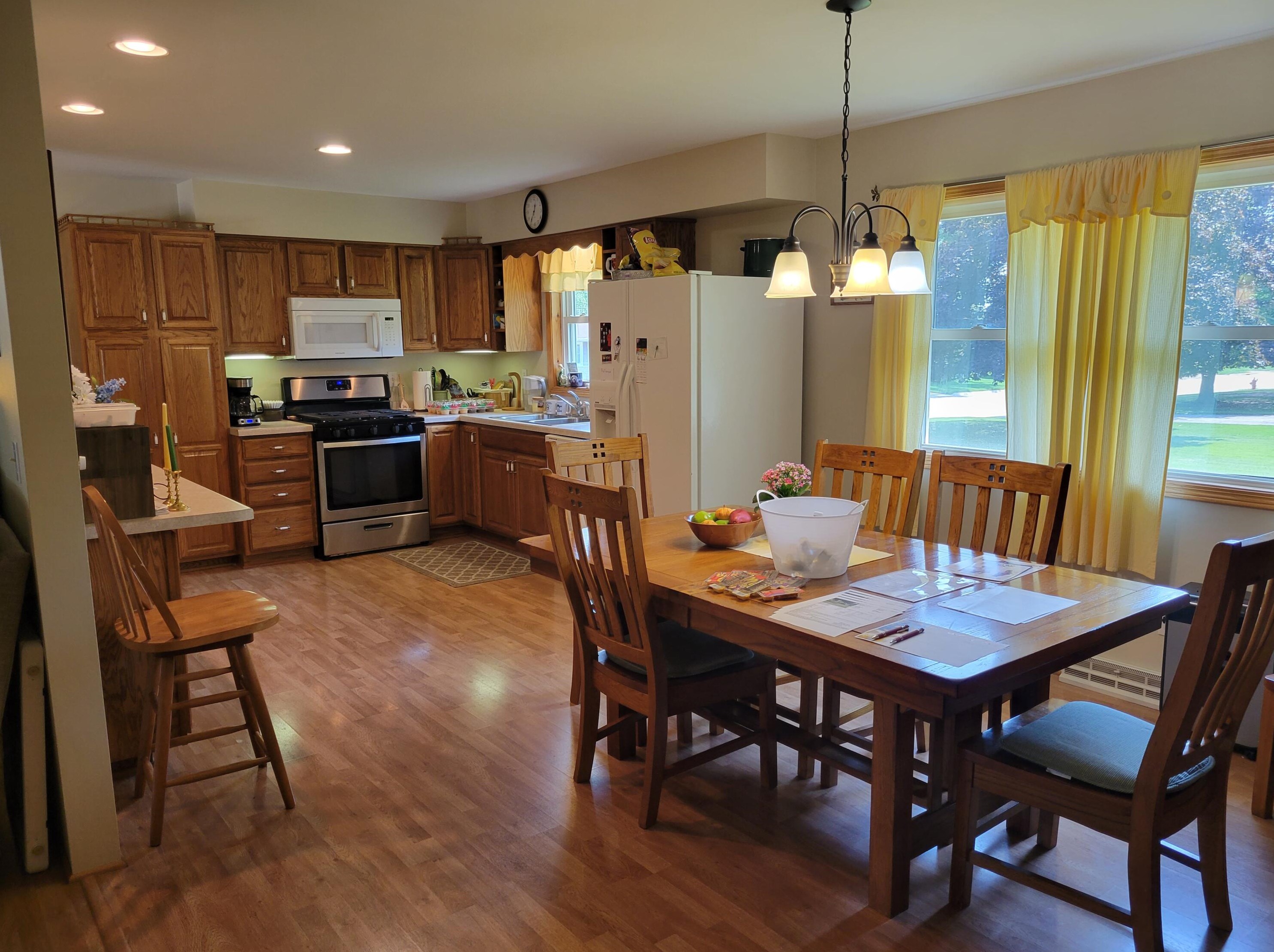 356 Suncrest Rd, Juneau, WI 53039