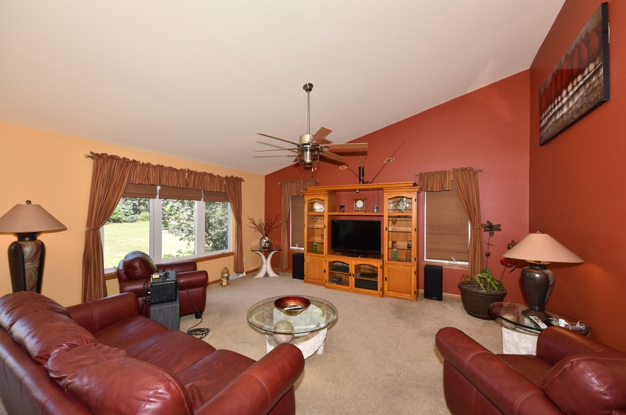 6941 Carmel Dr, Hales Corners, WI 53132-8694