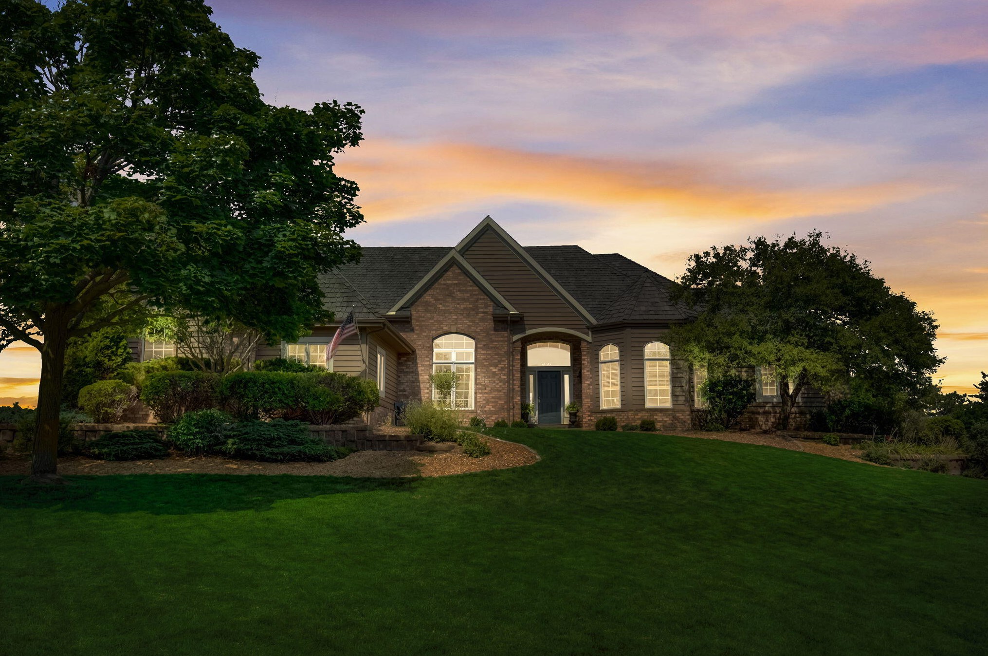 921 N Evergreen Circle, Chenequa, WI 53029