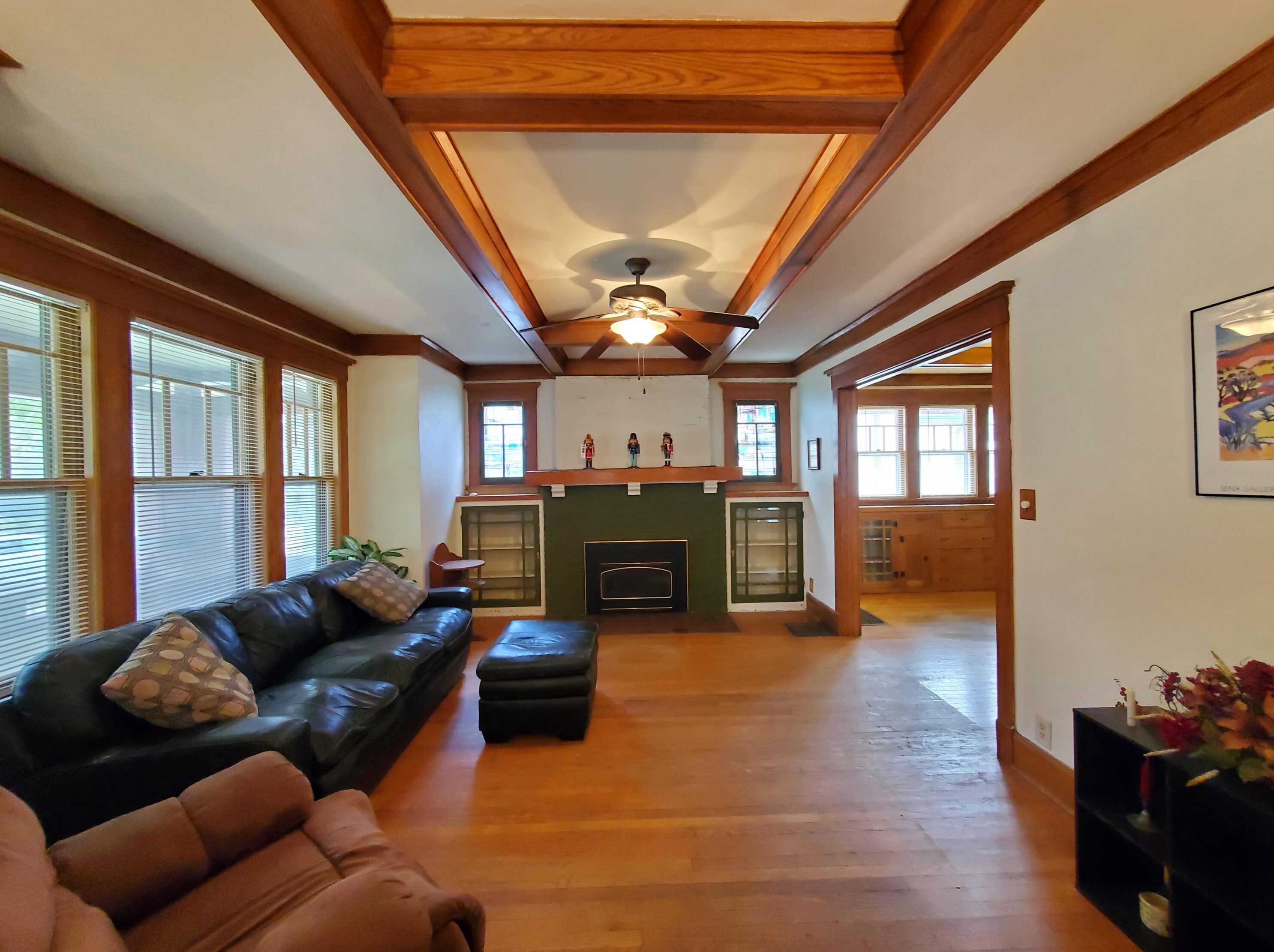 1508 Deane Blvd, Racine, WI 53405-5038