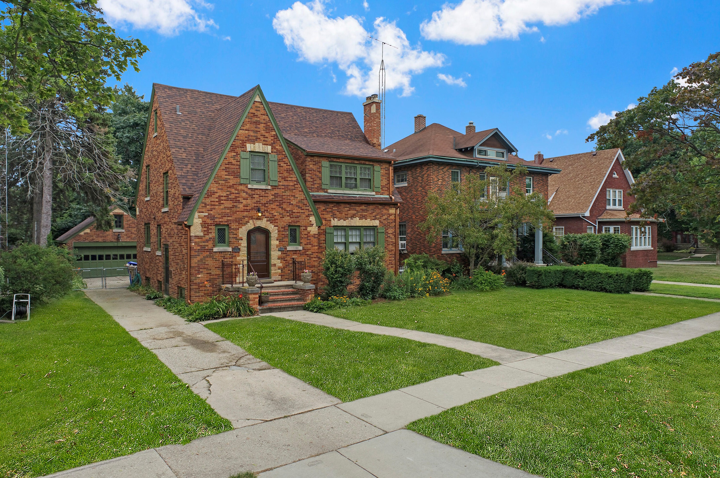 7211 5th Ave, Kenosha, WI 53143