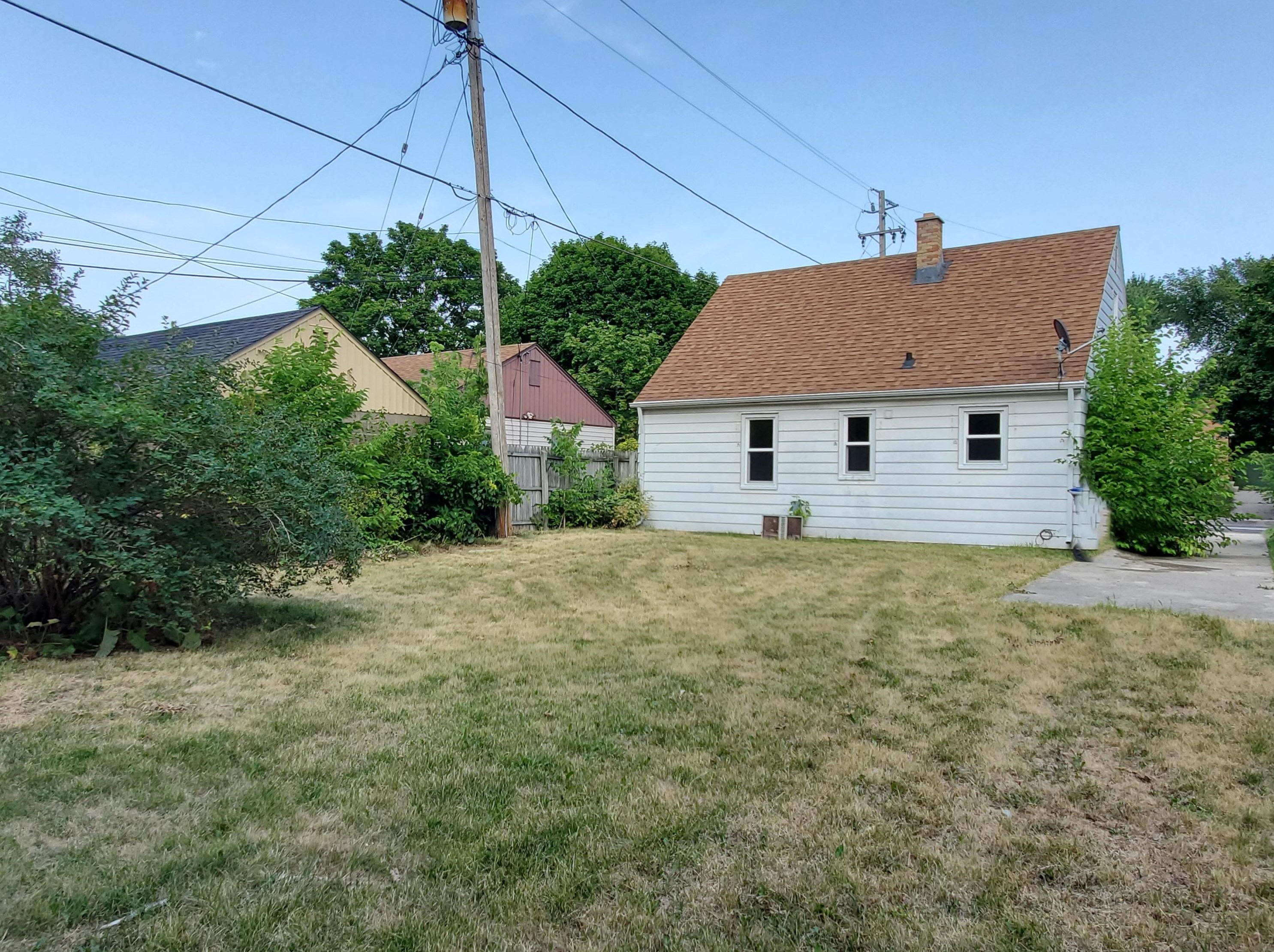 3061 74, Milwaukee WI 53219-0028 exterior