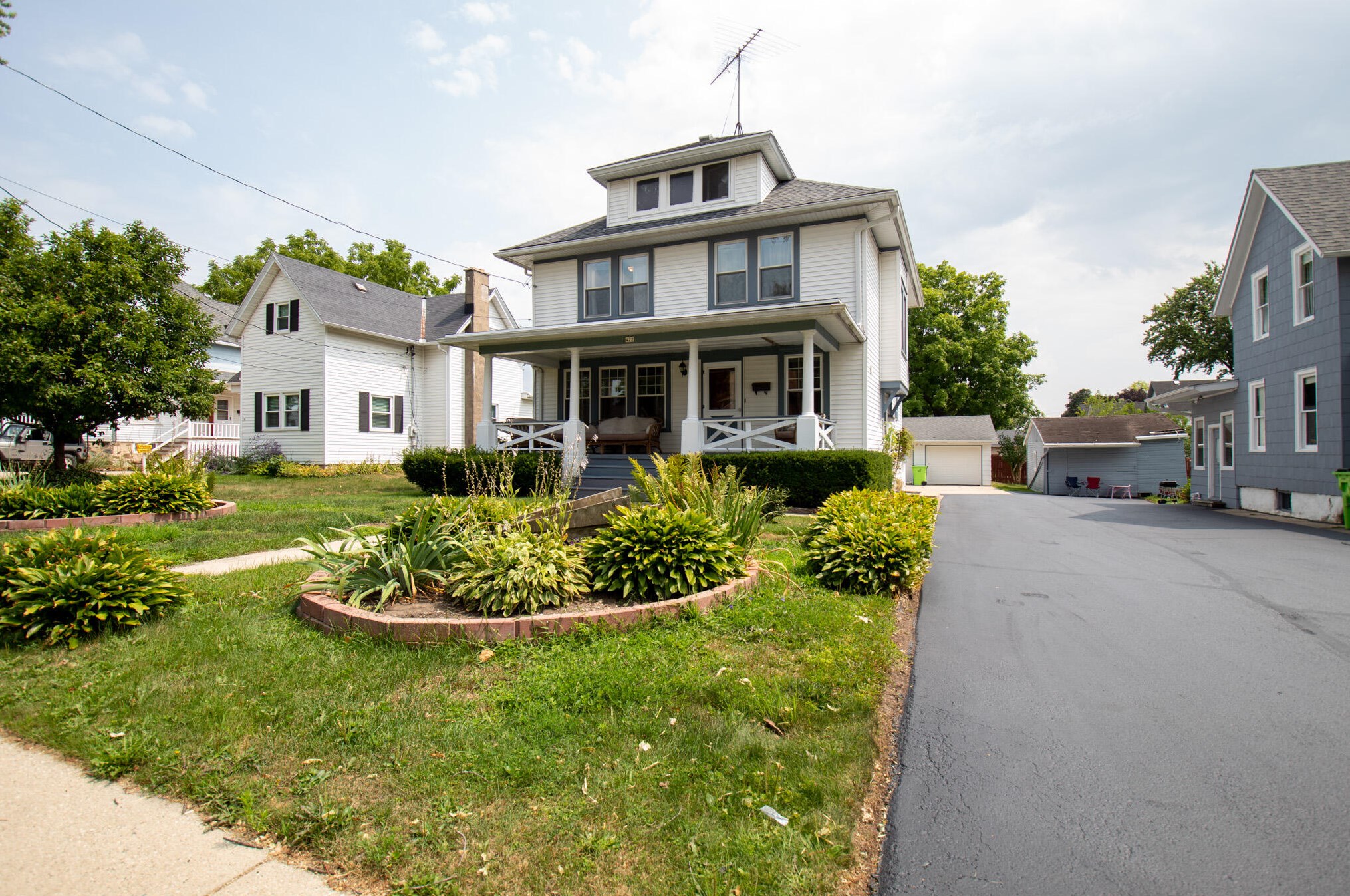 422 S Main St, Hartford, WI 53027
