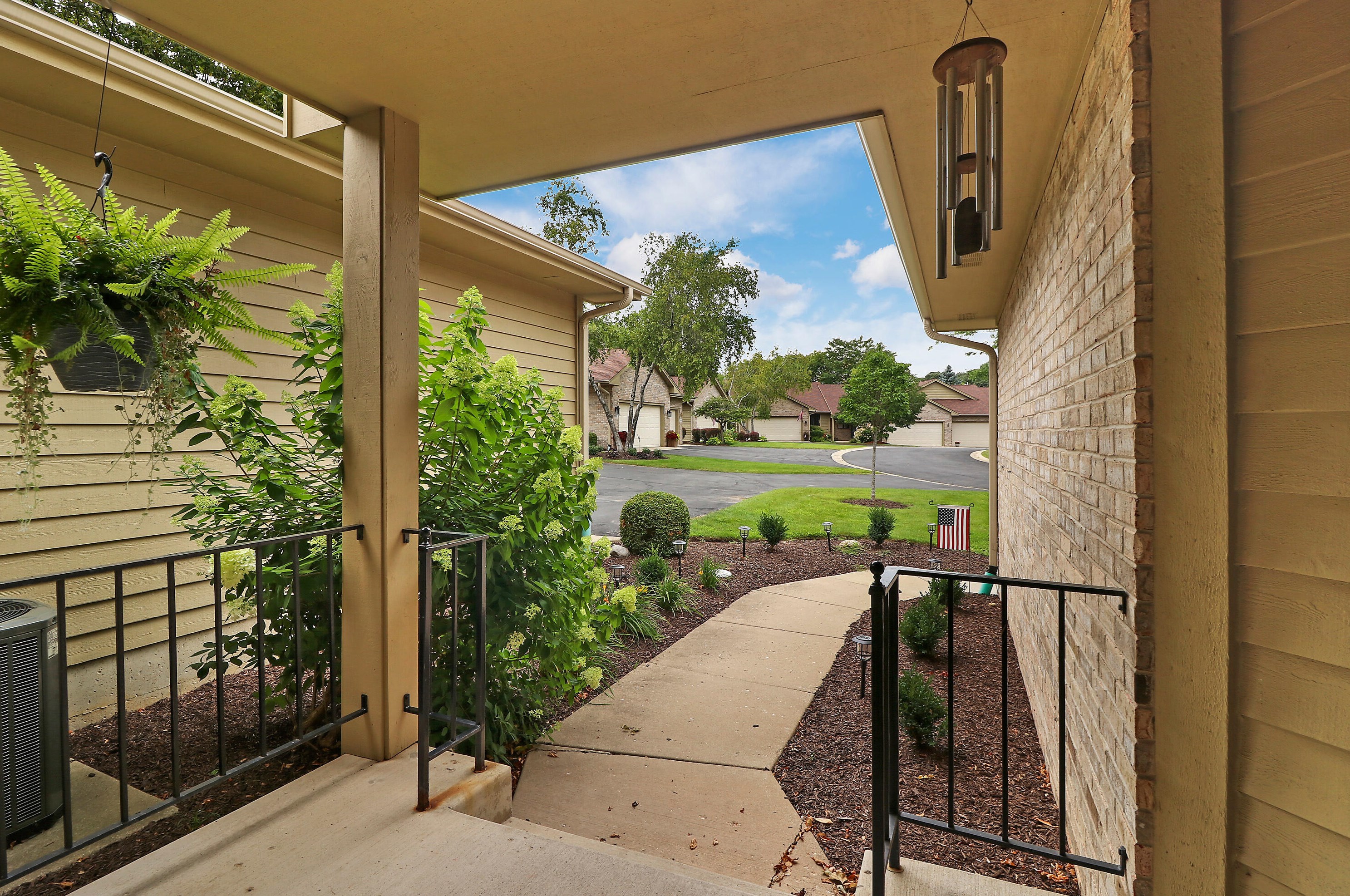 3917 Prairie Village Dr, Kenosha, WI 53142