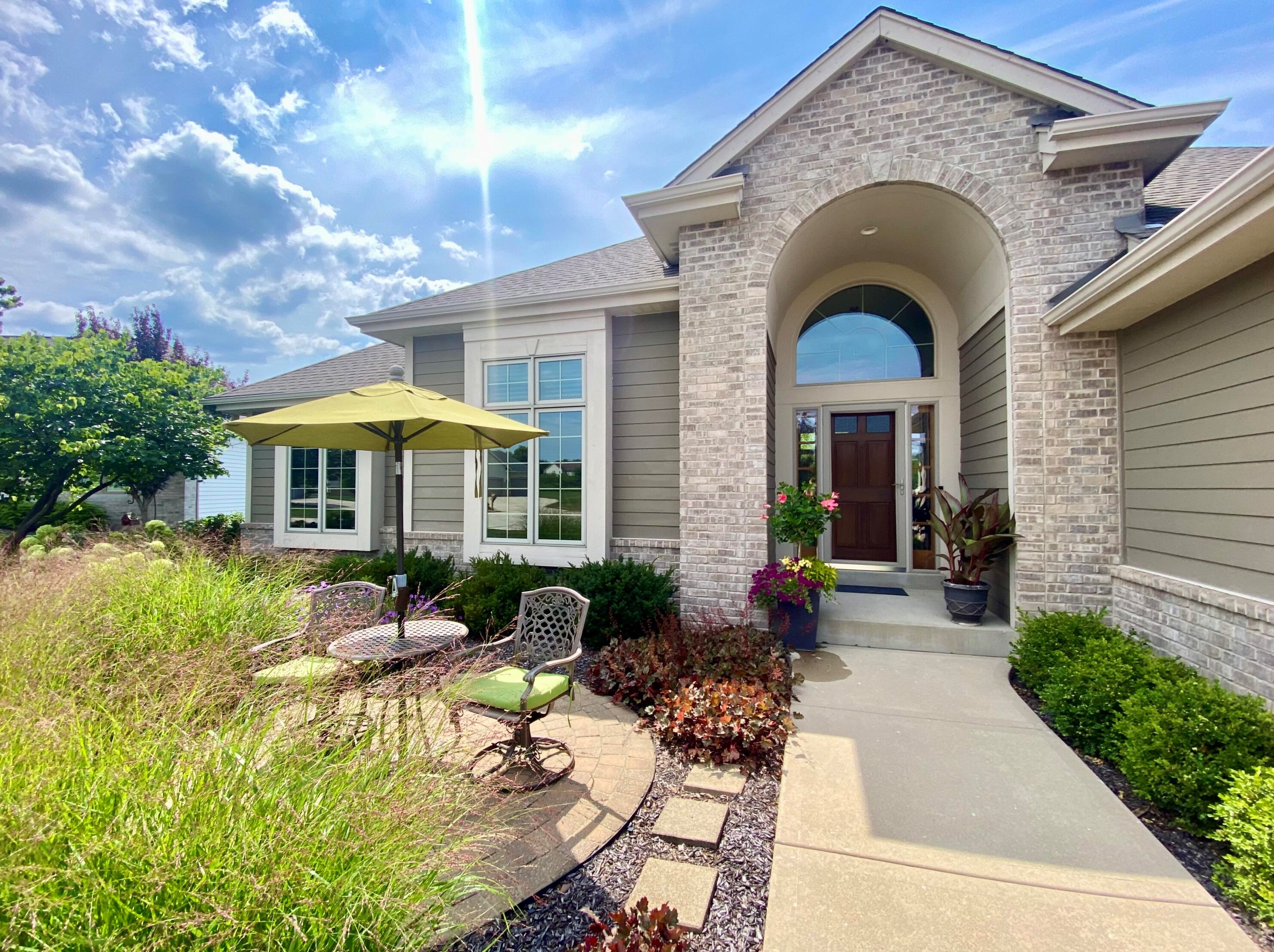6597 50th St, Hales Corners, WI 53132-8152