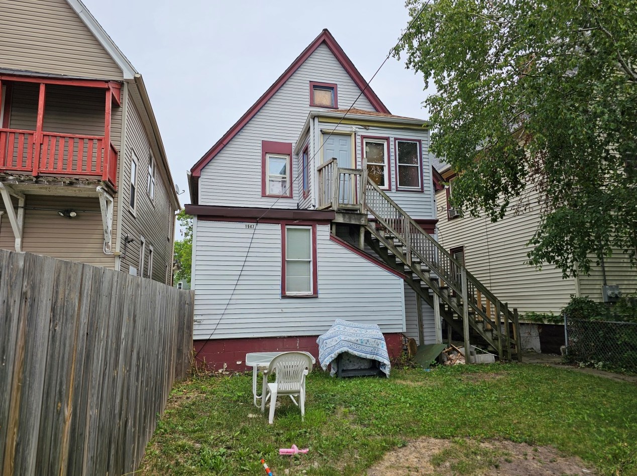 1947 N 37th St, Milwaukee, WI 53208