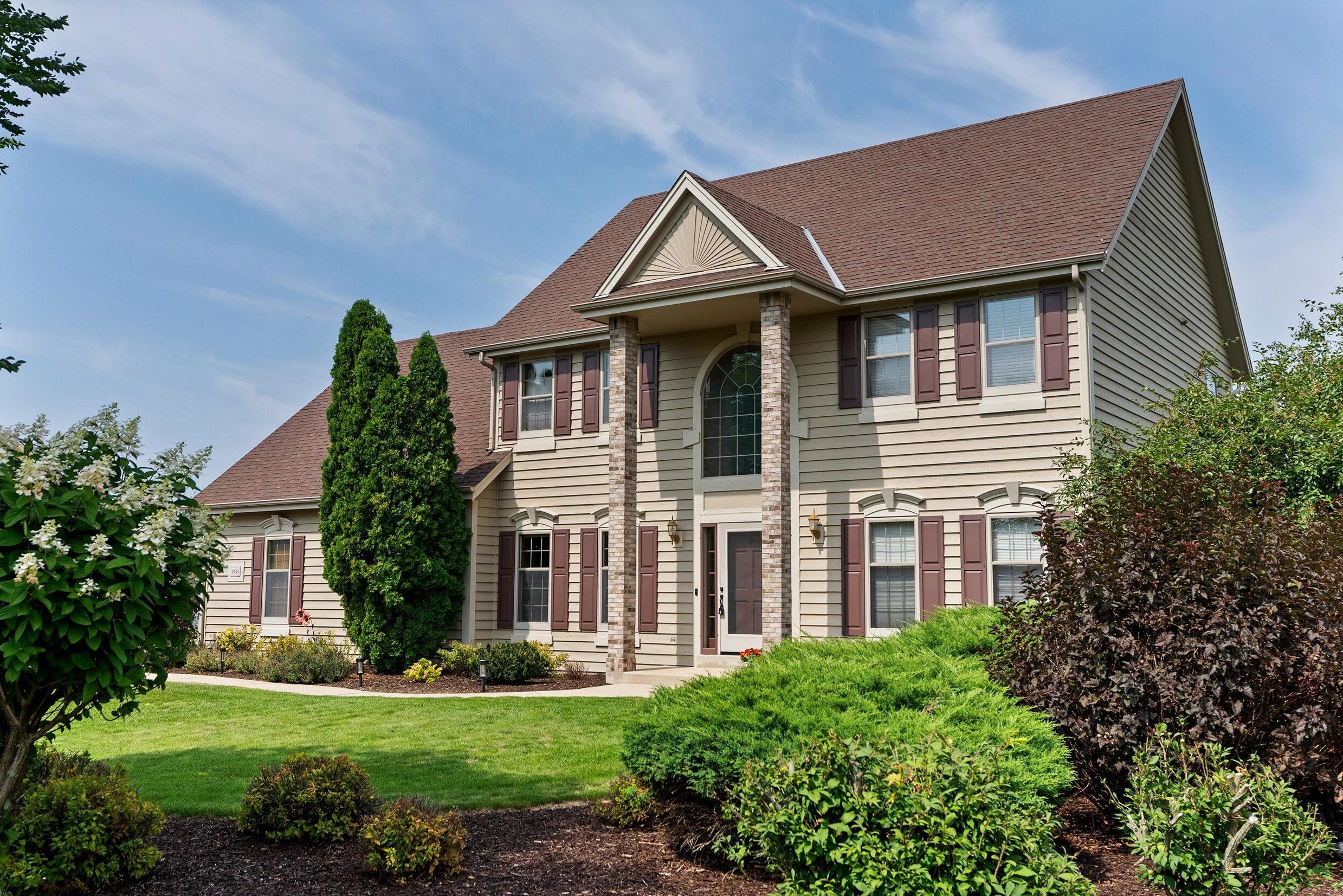 108 Long Mdw Dr, Chenequa WI 53029-2904 exterior