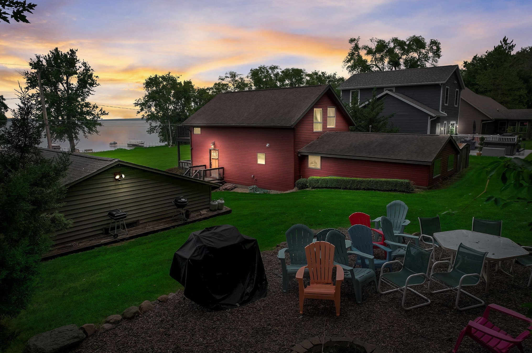 1506 E Koshkonong Dr, Edgerton, WI 53534