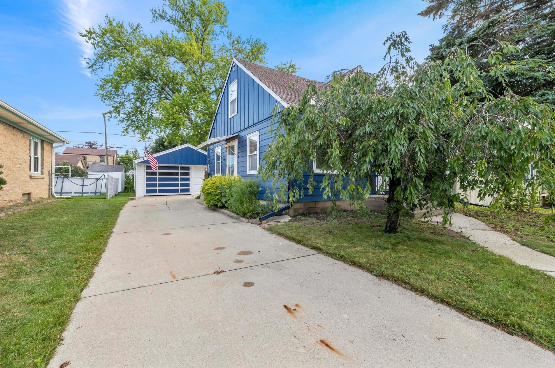 3371 Bottsford Ave, Cudahy, WI 53110-1021