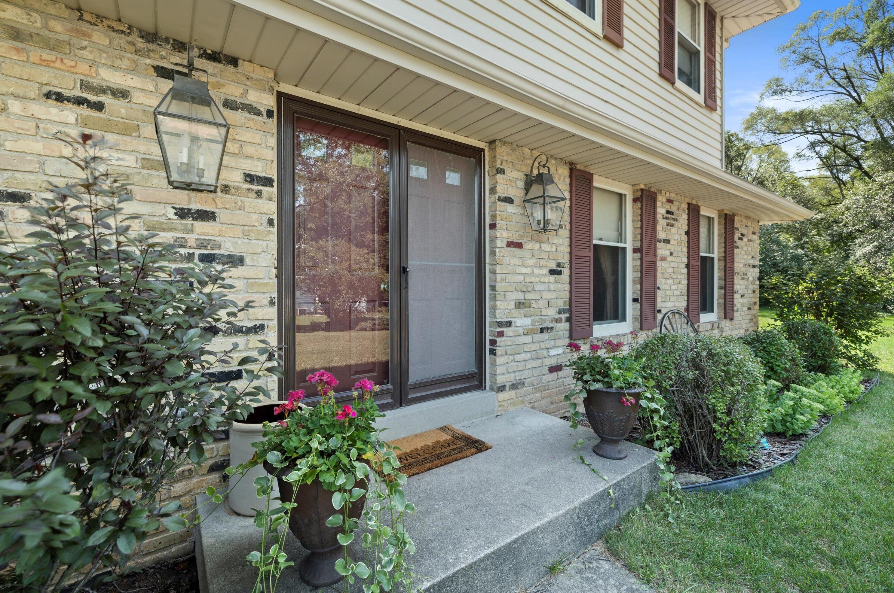 507 Paul St, Lyons, WI 53105