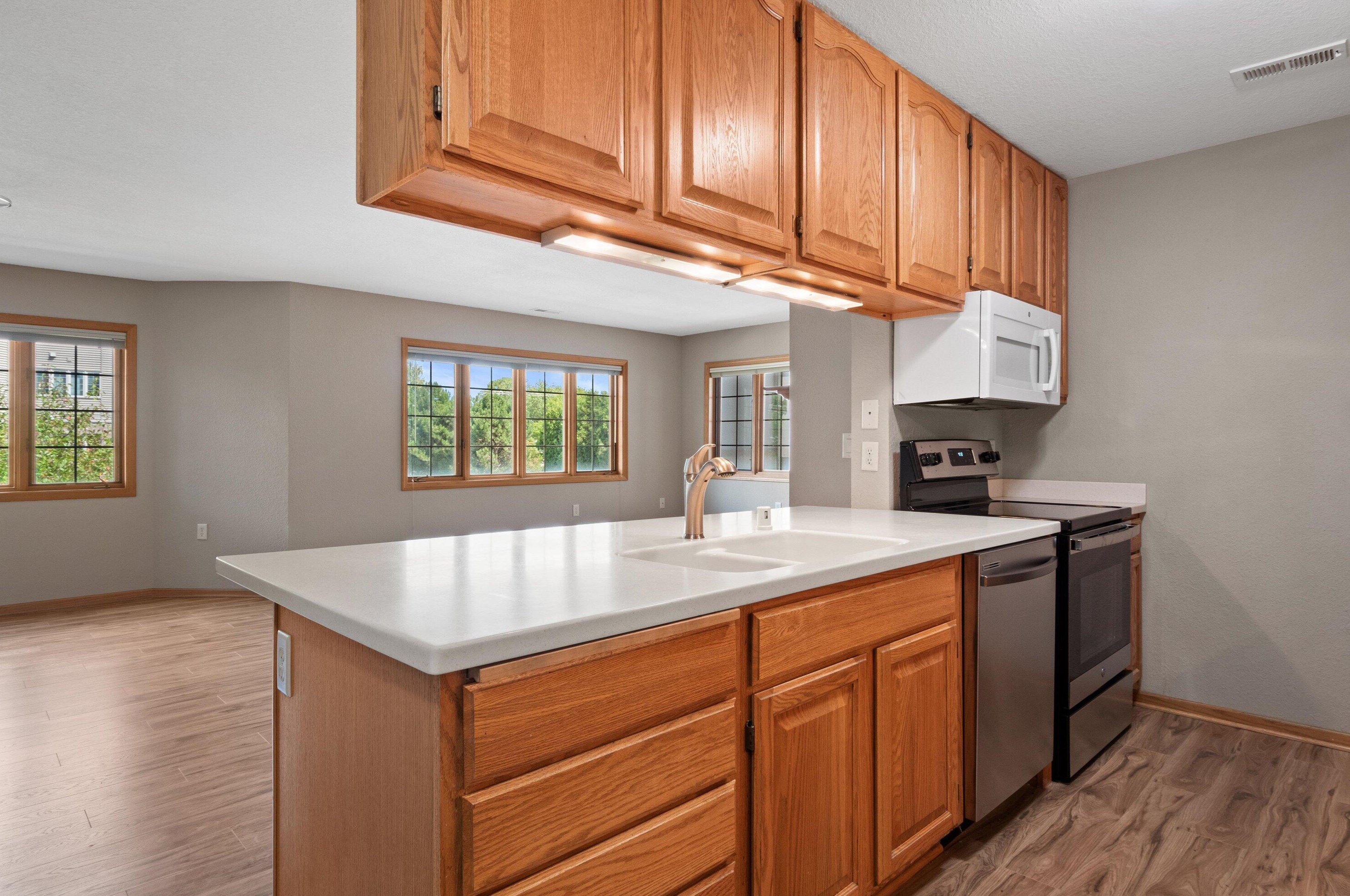 2114 Chateau Ct, Grafton, WI 53024-2523
