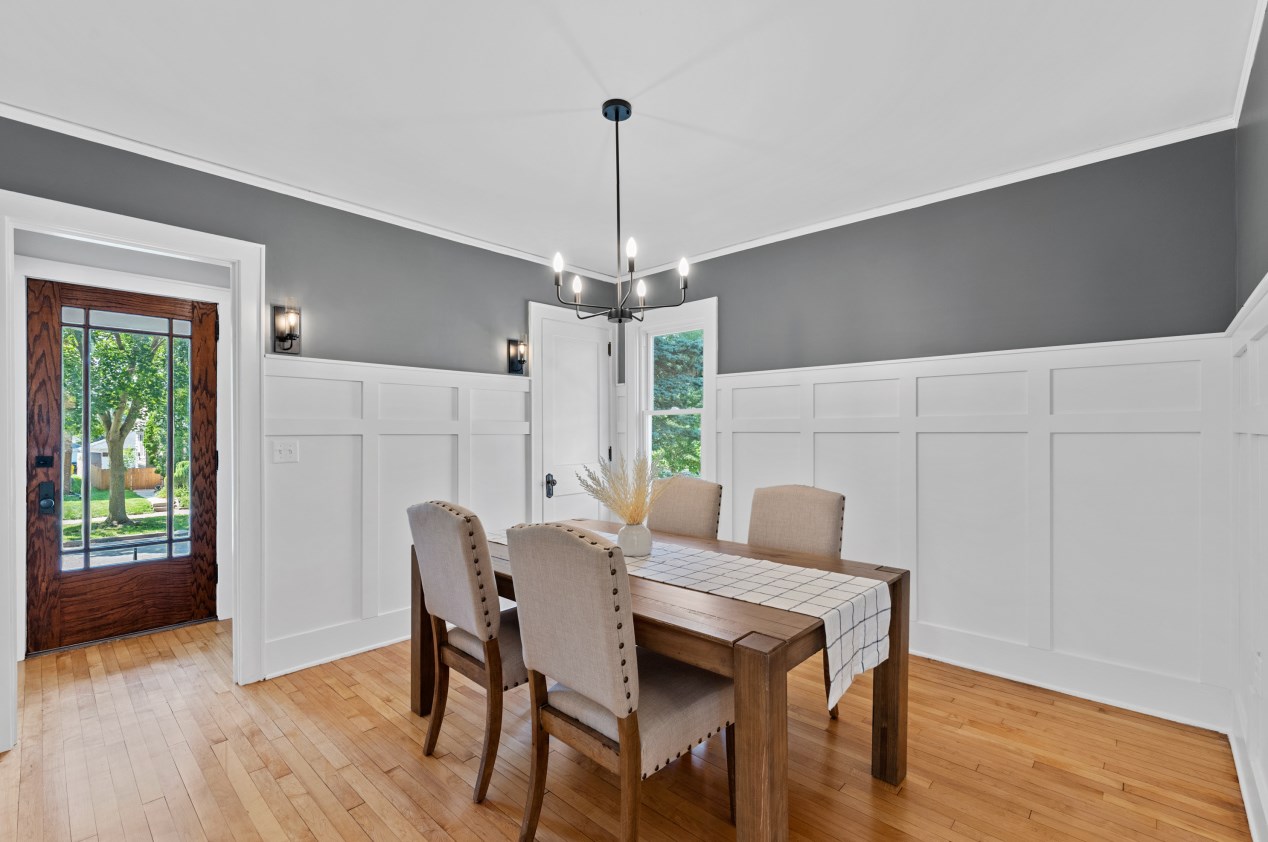 4532 Newhall St, Milwaukee WI 53211-1527 exterior