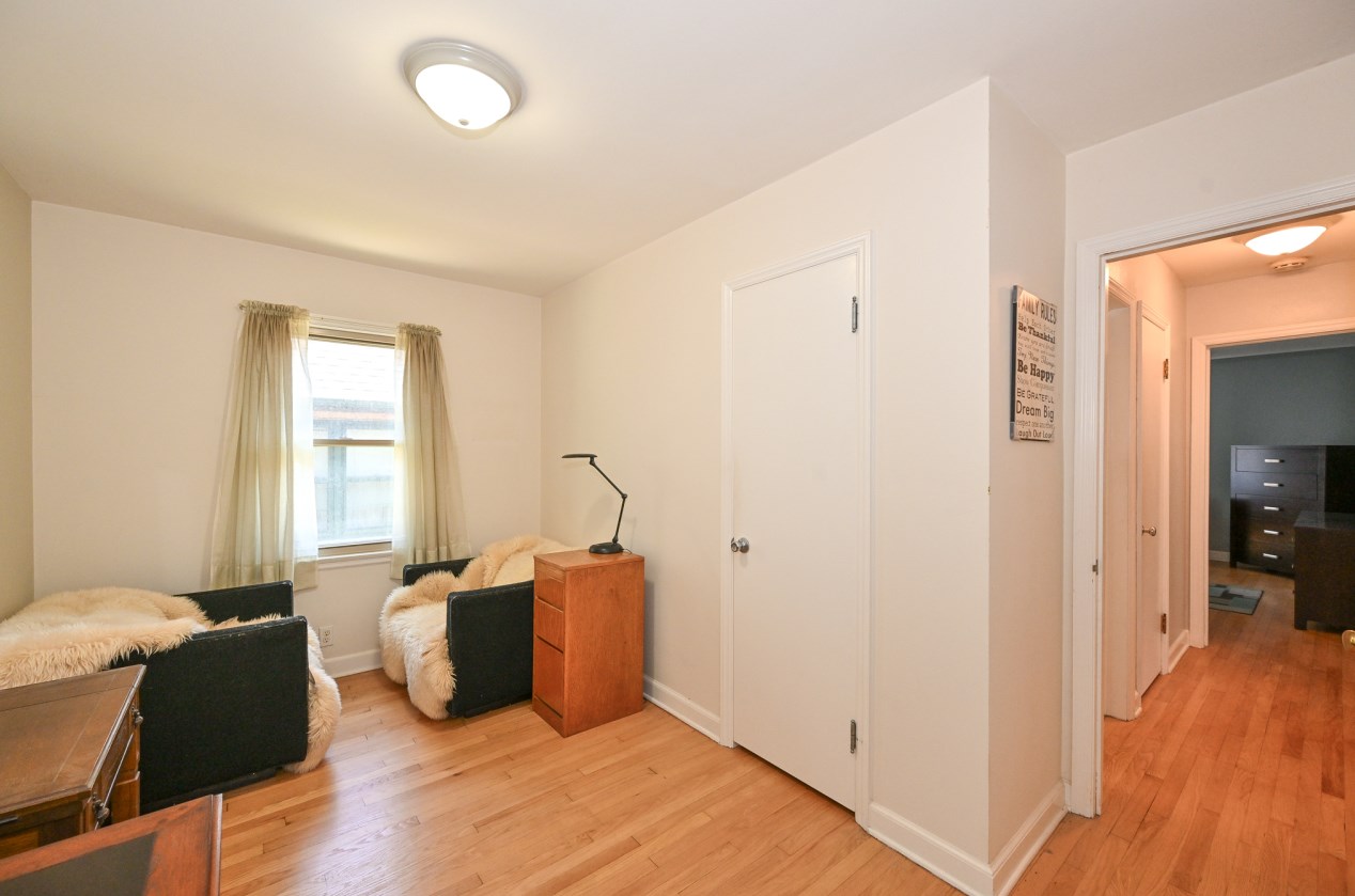 5529 Brooklyn Pl, Milwaukee WI 53216-3140 exterior