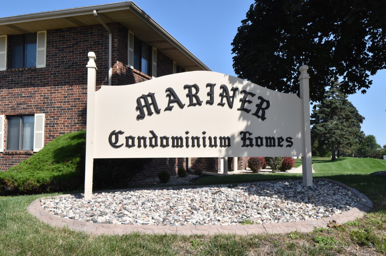 6640 Mariner Dr, Racine WI  53406-3958 exterior