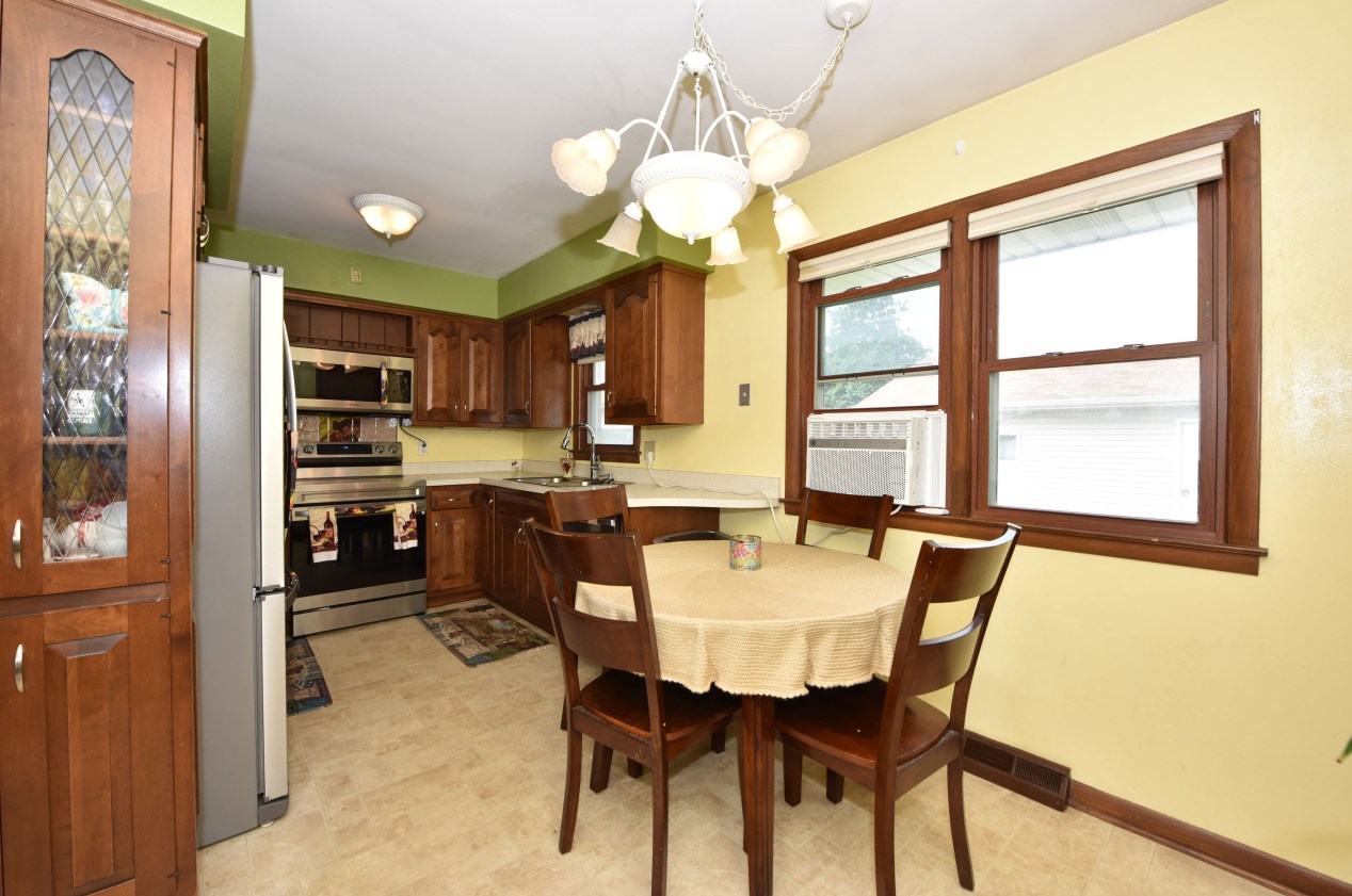 6520 Bottsford Ave, Milwaukee WI 53220-3446 exterior