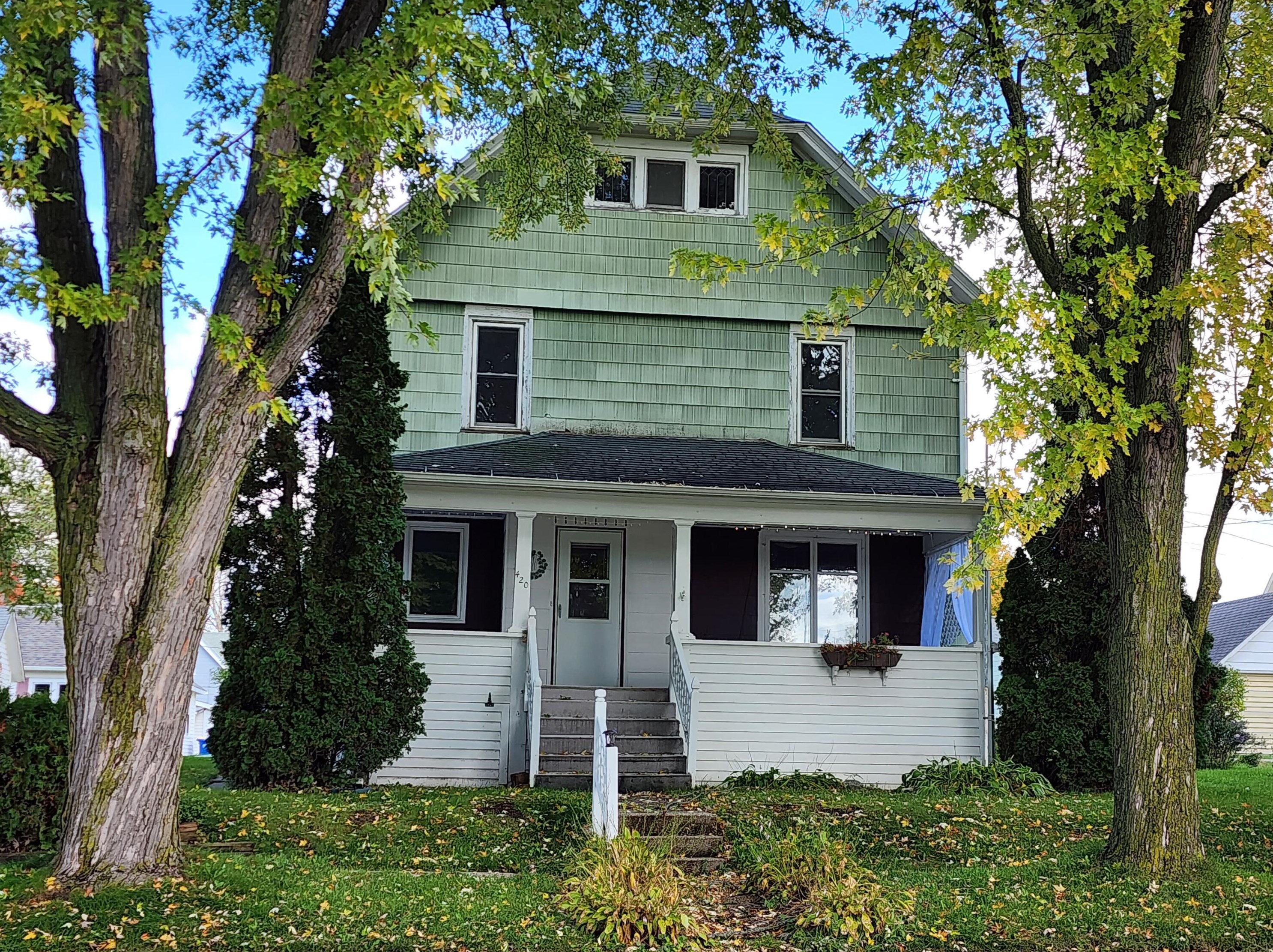 420 Lake St, Yuba, WI 54634