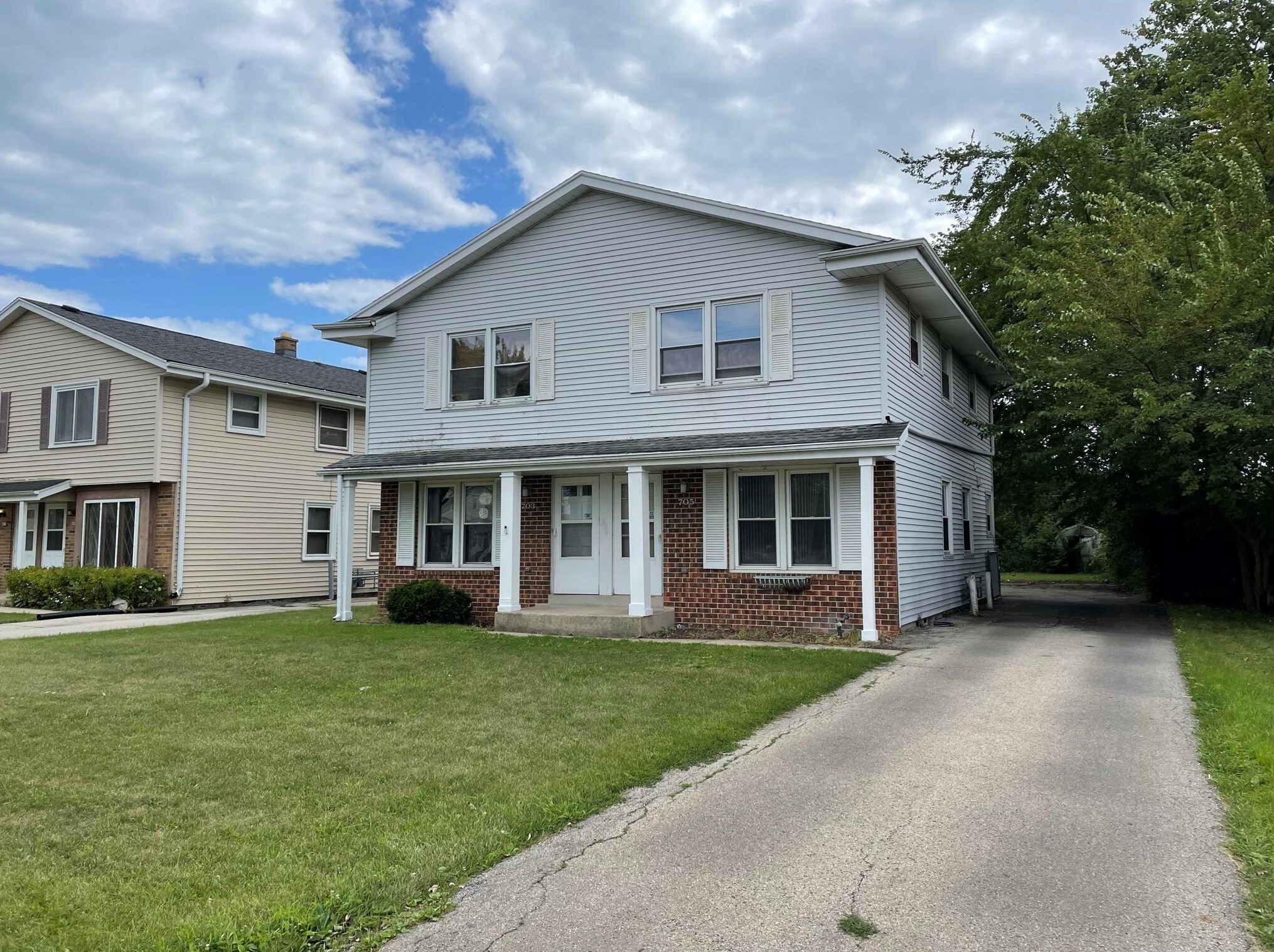 703 Monticello Dr, Racine, WI 53402-3005