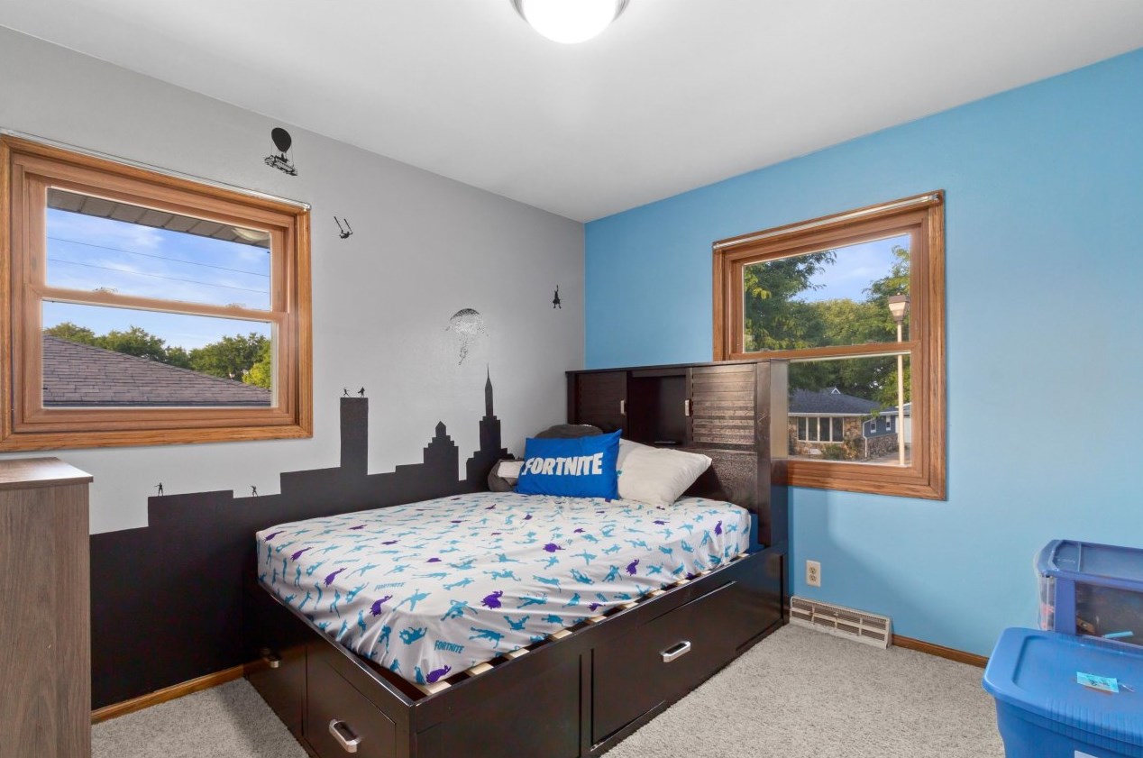 6161 Delaware Ave, Cudahy WI 53110-2867 exterior