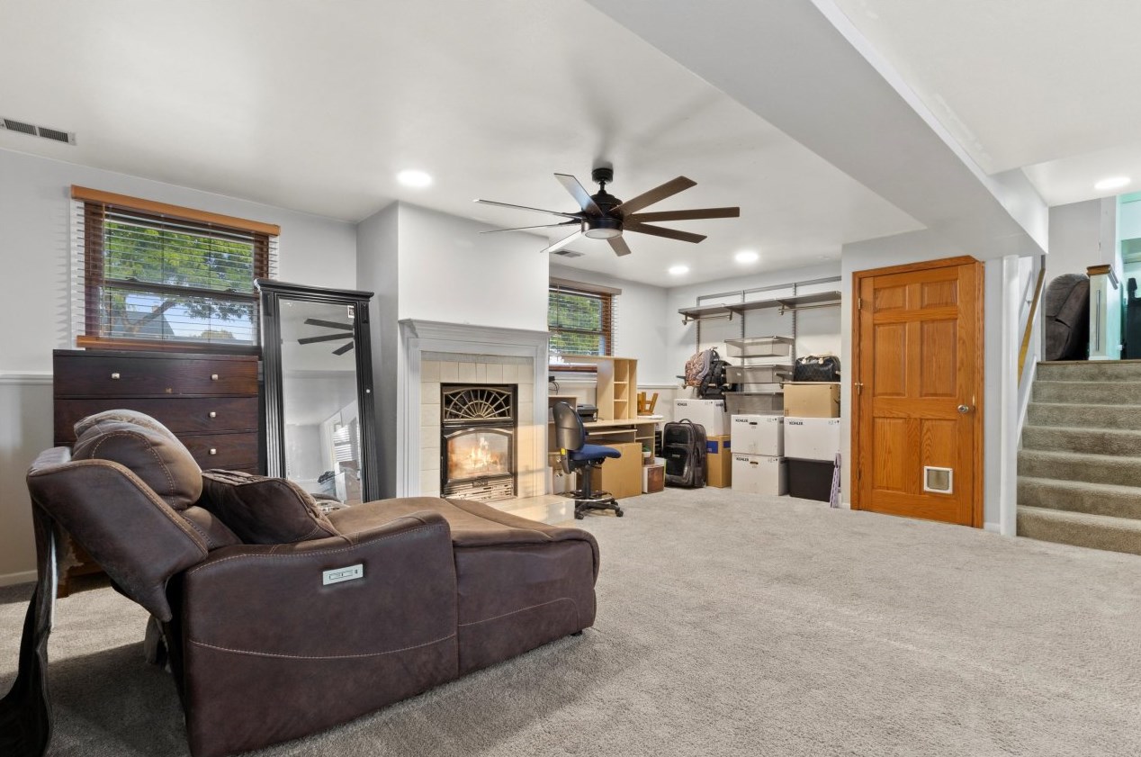 6161 Delaware Ave, Cudahy WI 53110-2867 exterior