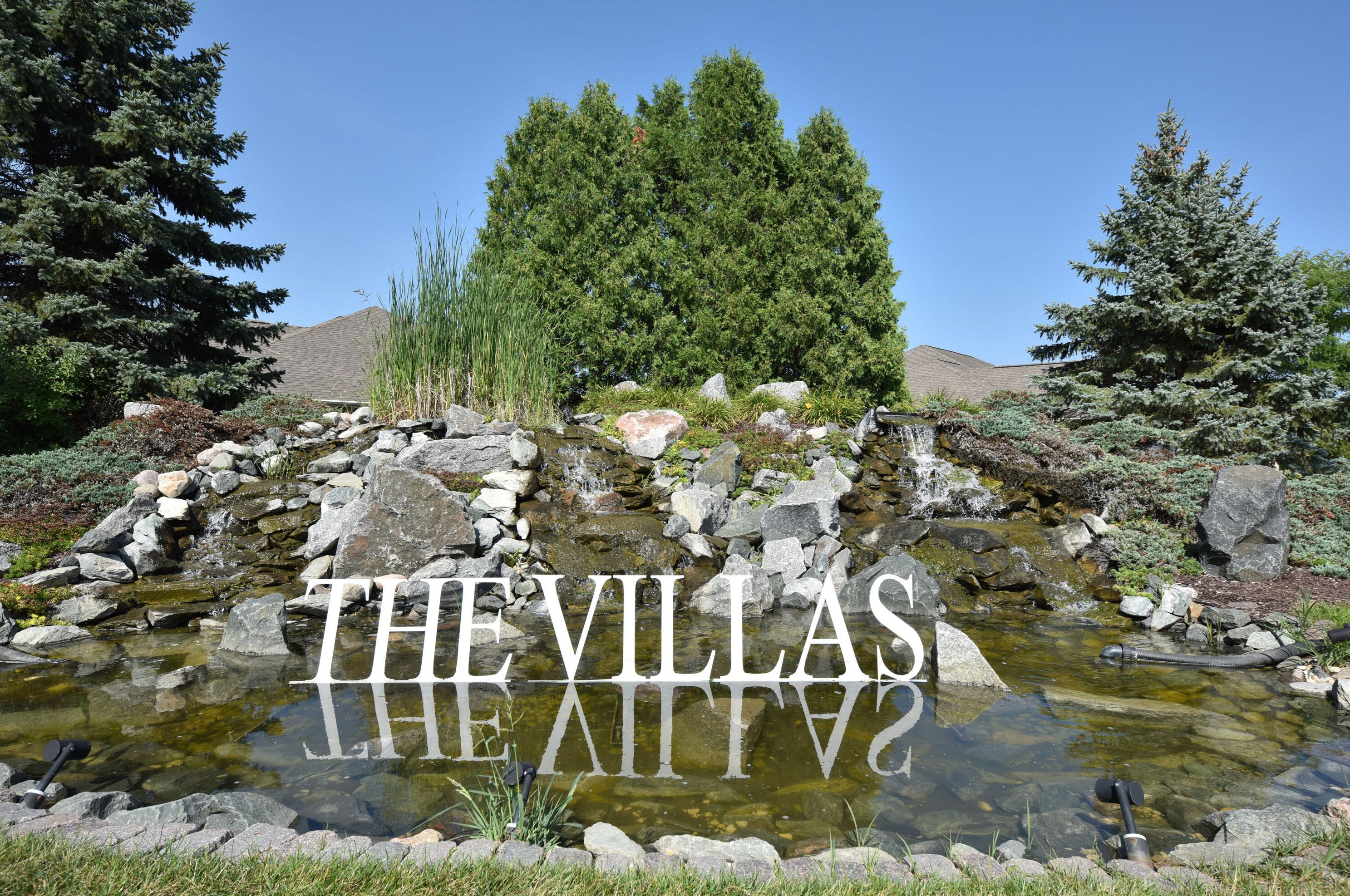 3088 Villa Dr, Hales Corners, WI 53132-7707