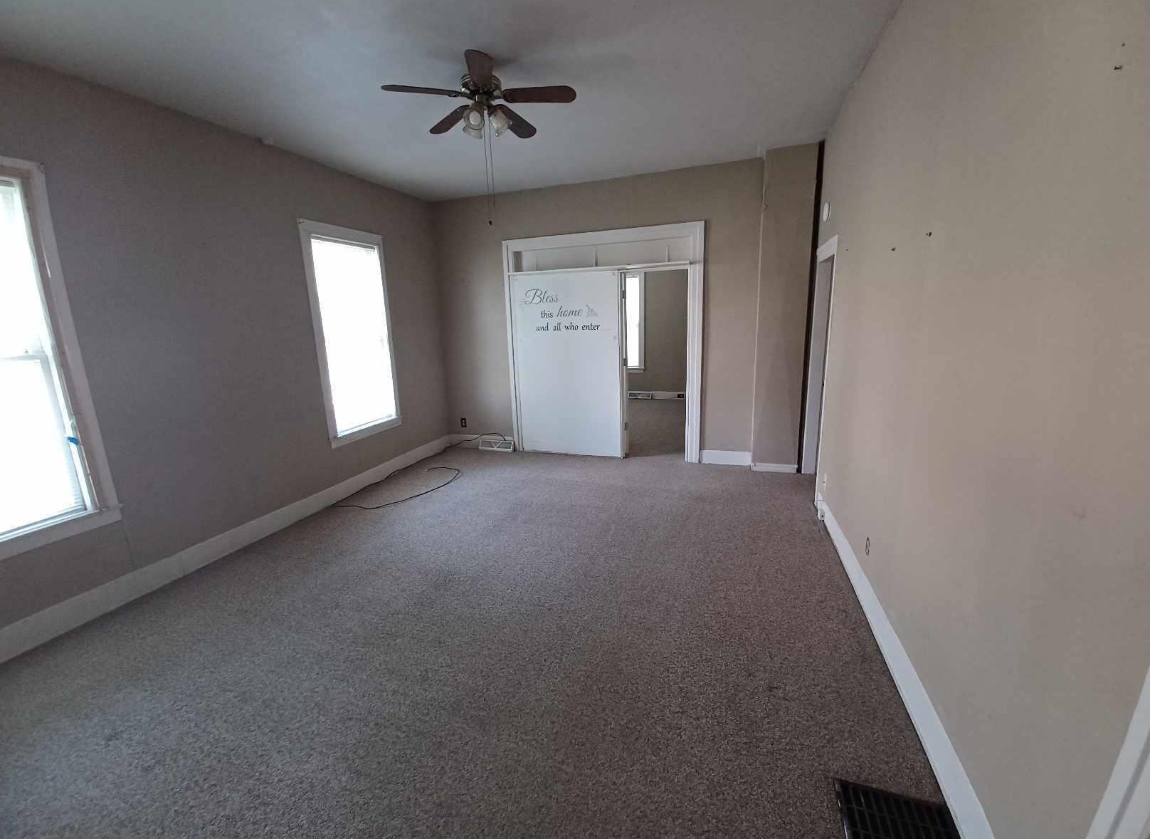 1112 11th Ave, Union Grove, WI 53182-9658