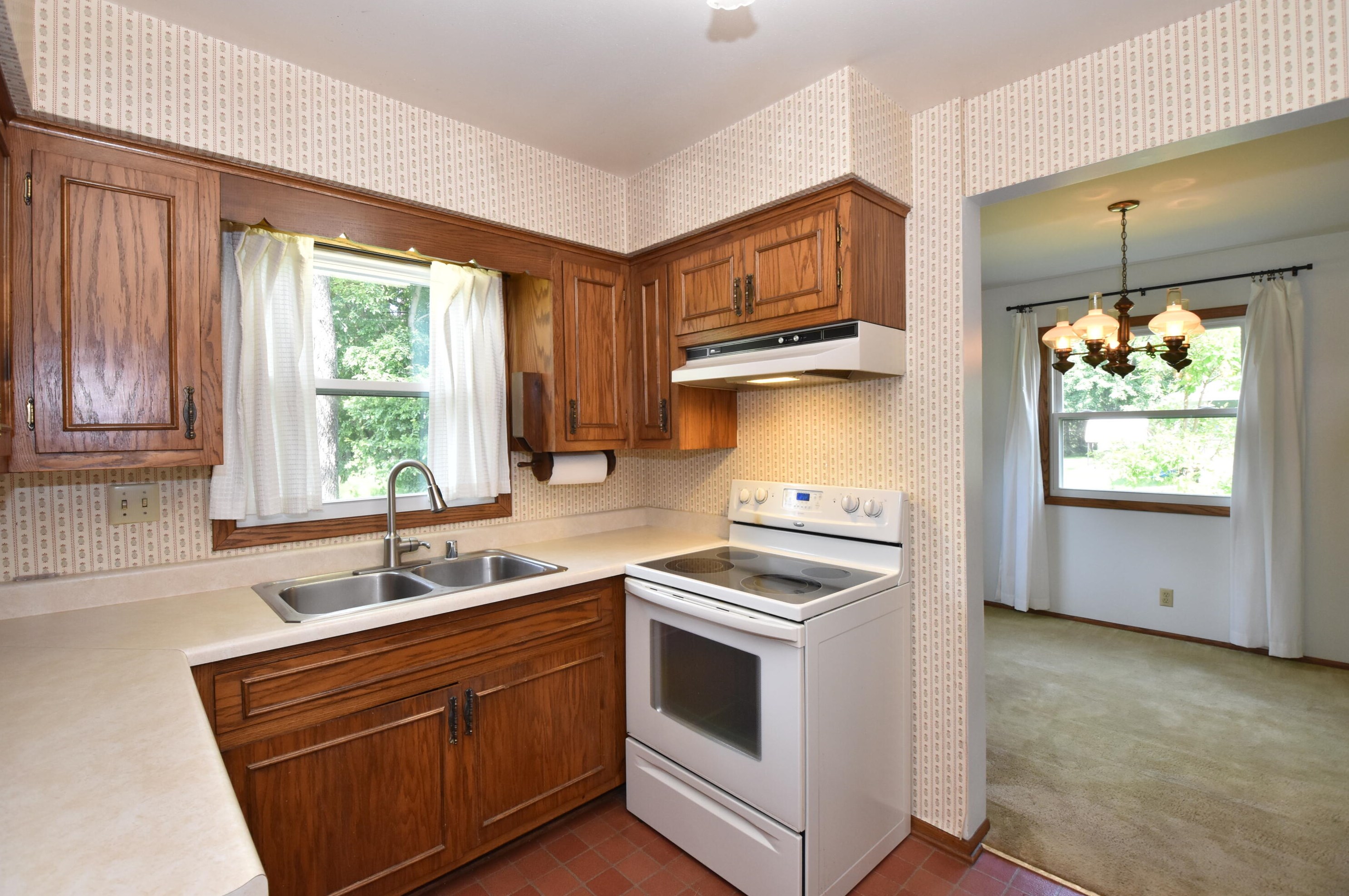 1518 Autumn Dr, Racine WI 53402-1816 exterior