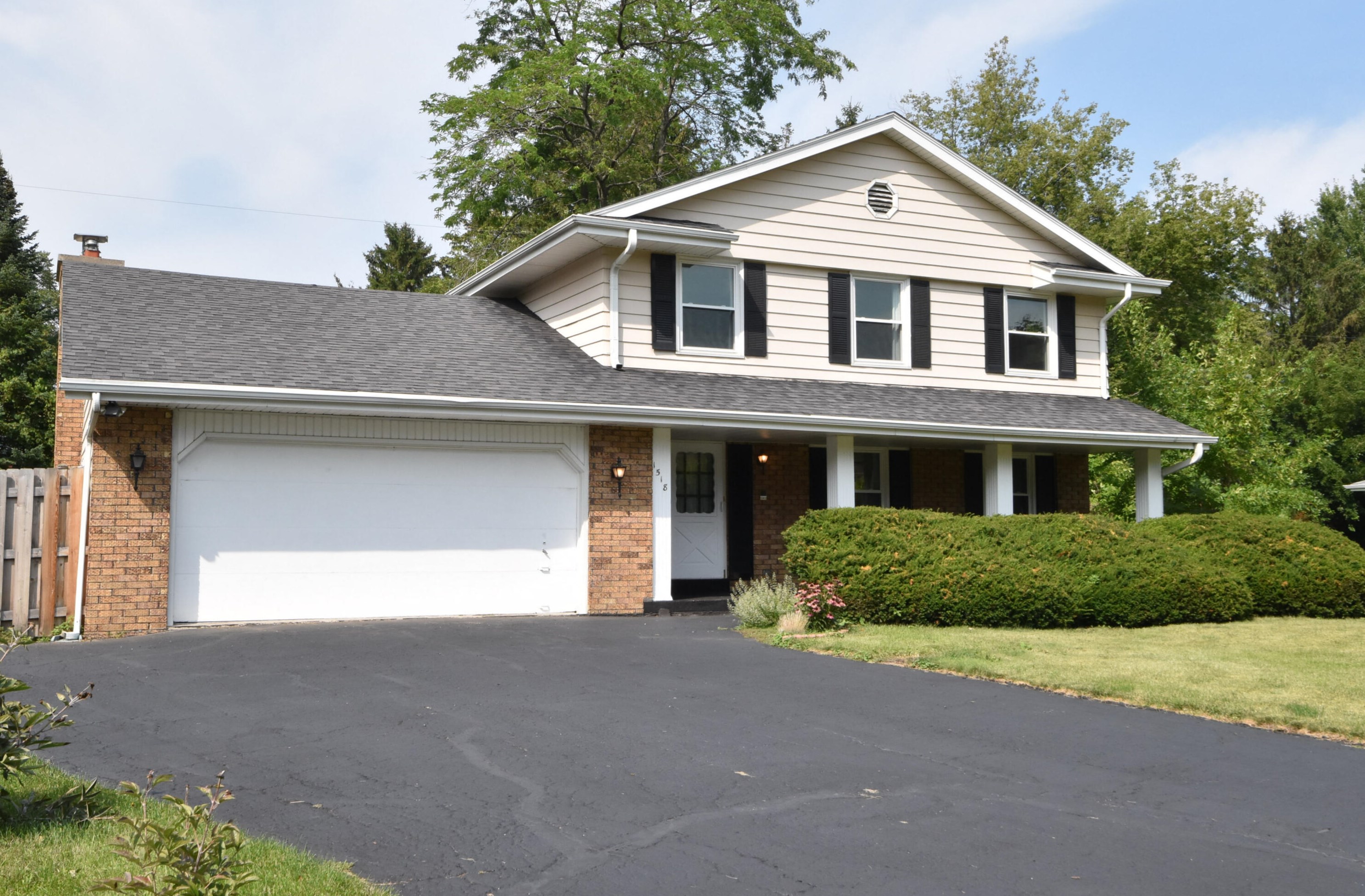 1518 Autumn Dr, Racine WI 53402-1816 exterior