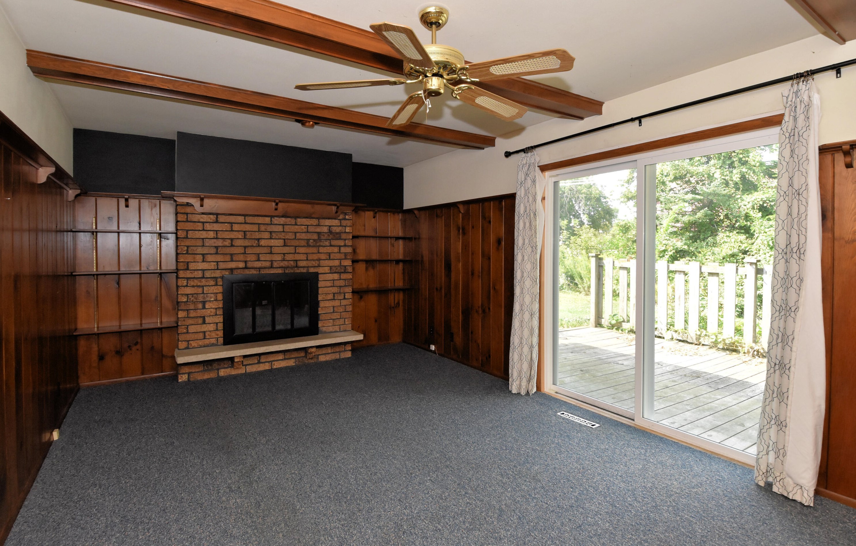 1518 Autumn Dr, Racine WI 53402-1816 exterior