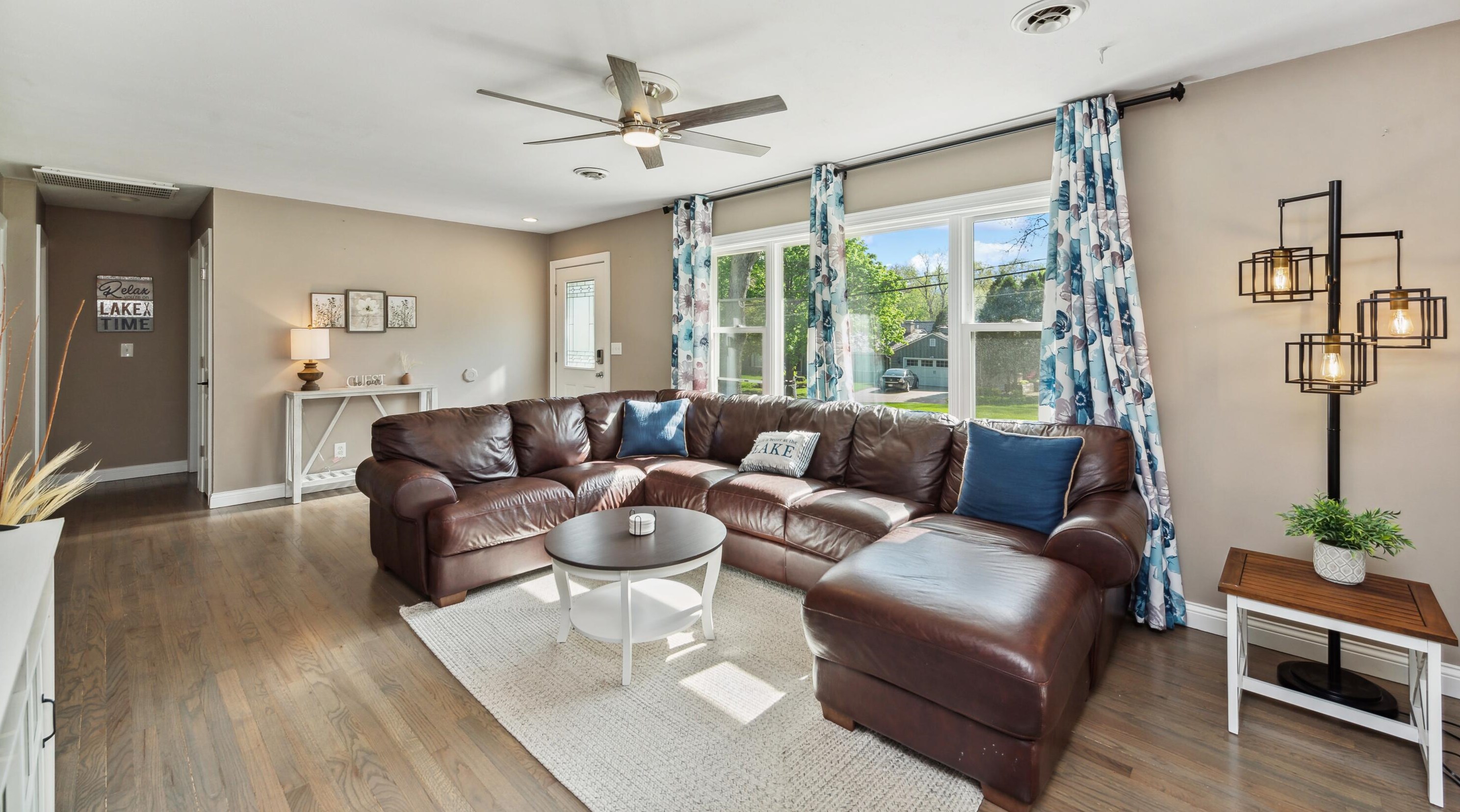 958 Sauganash Dr, Fontana, WI 53125