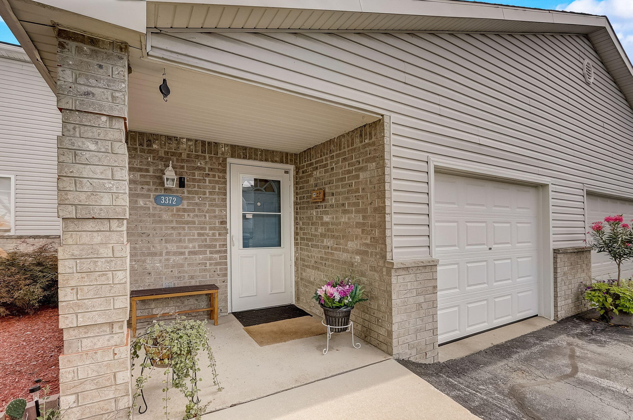 3372 Sycamore St, Hales Corners, WI 53132-8348
