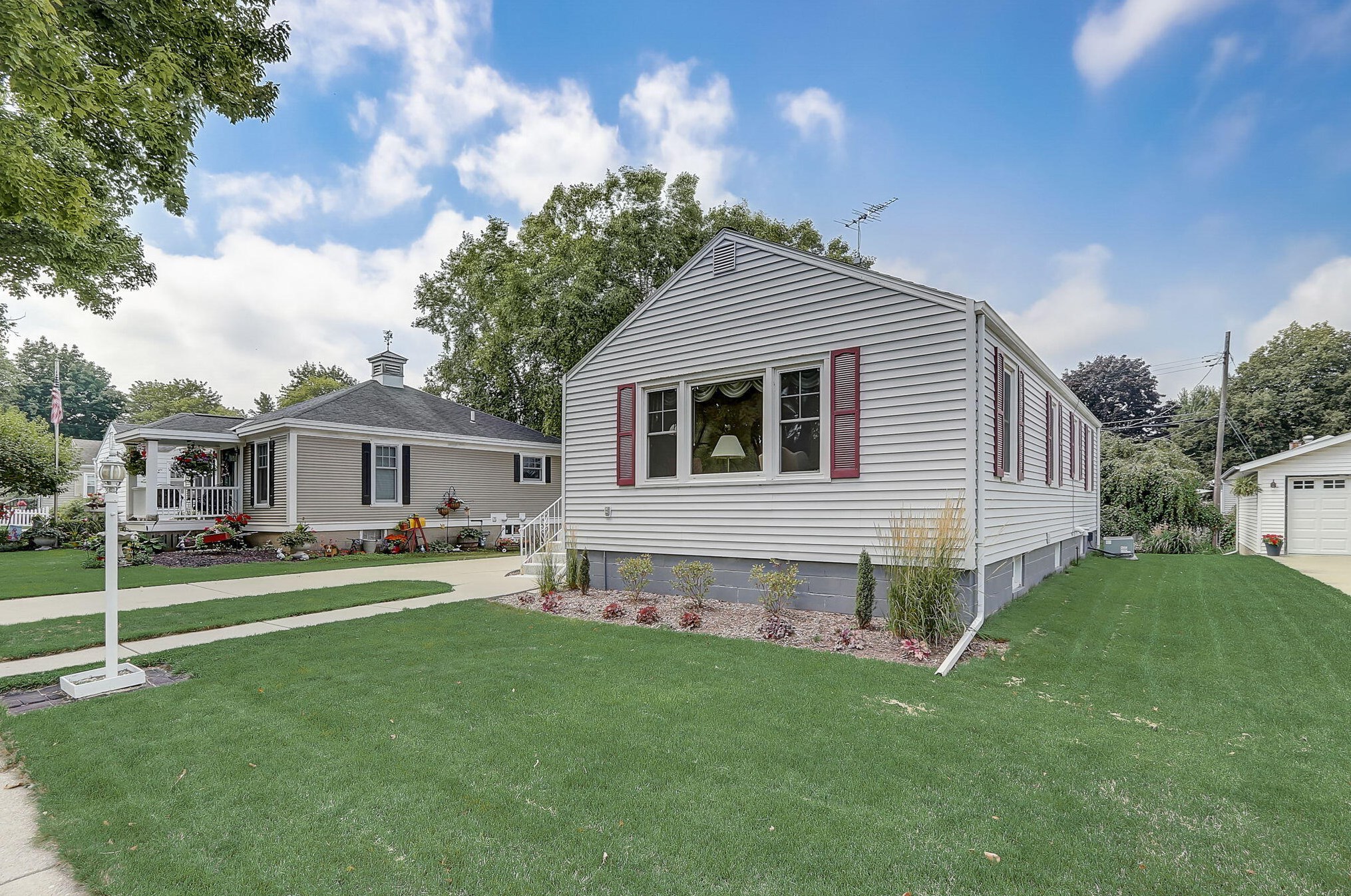 194 Walnut St, Delavan, WI 53115-1664