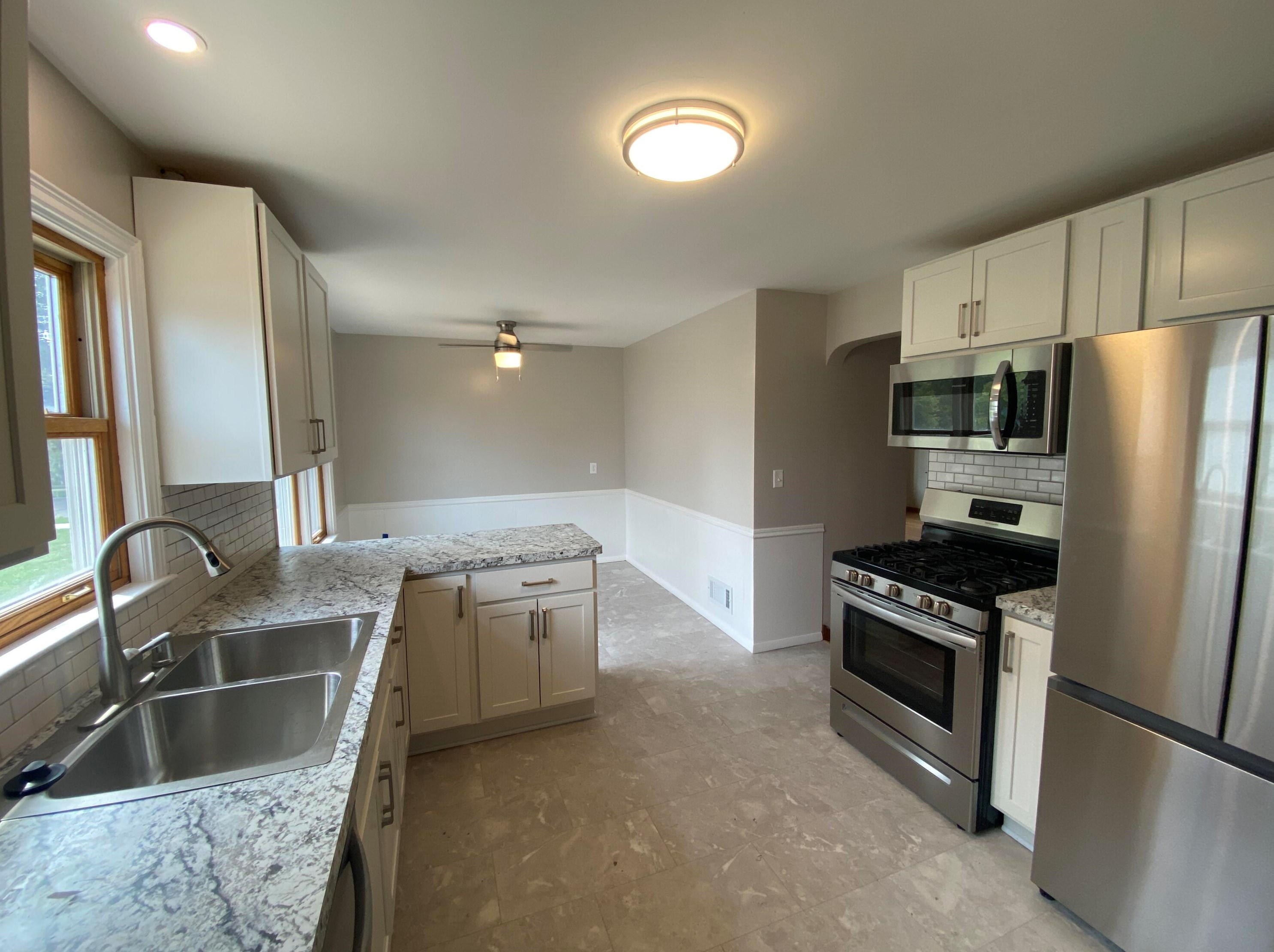 5717 40th Ave, Kenosha, WI 53144
