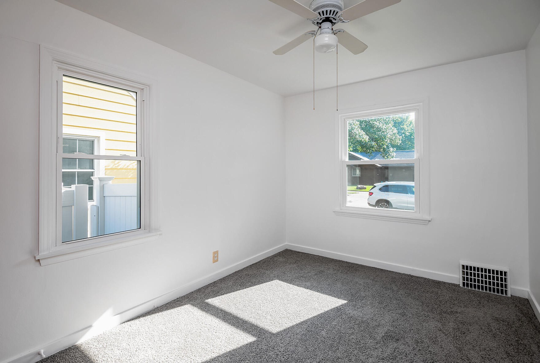 1341 107, Milwaukee WI 53225-3930 exterior