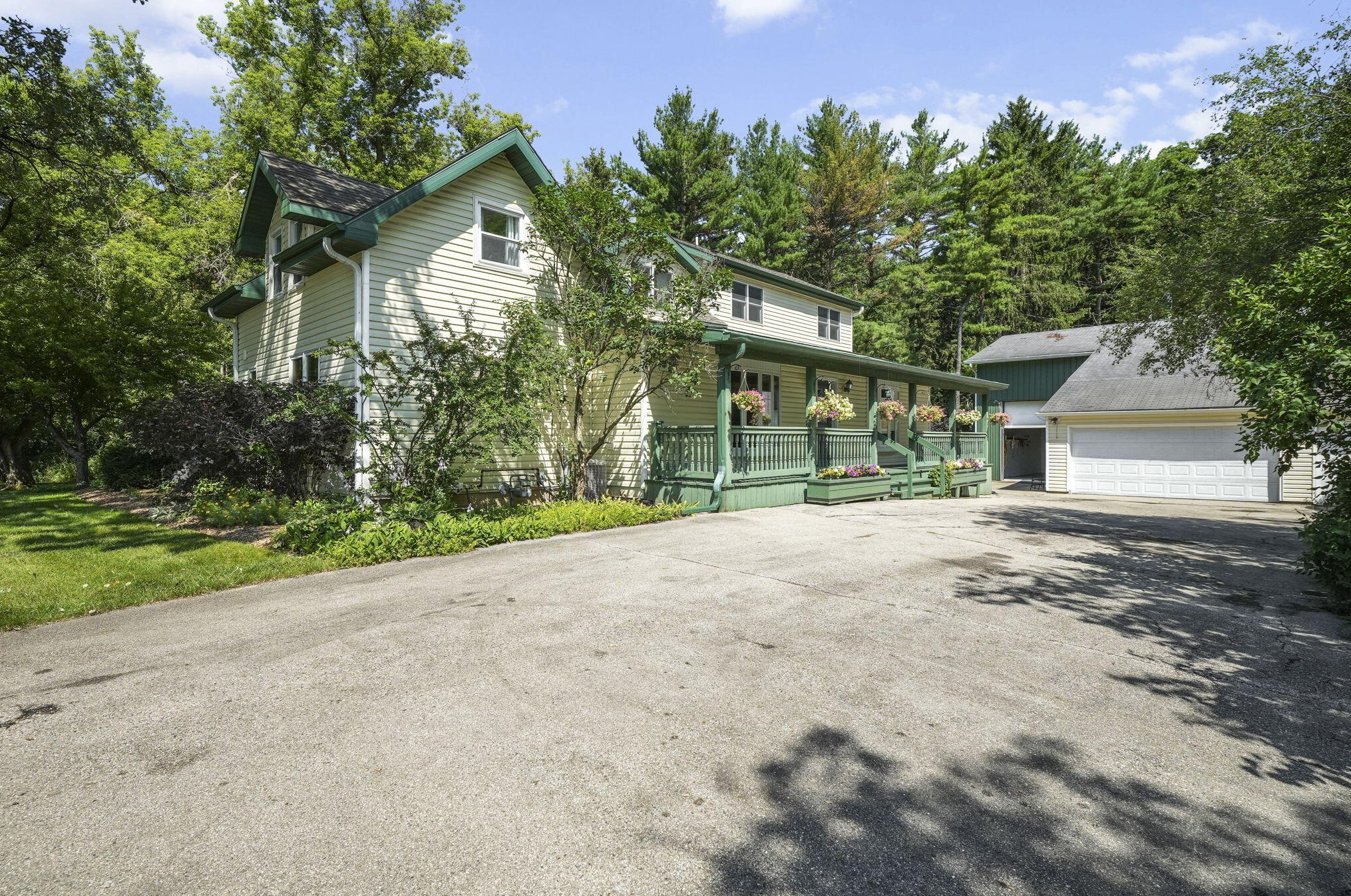 27820 60th St, Paddock Lake, WI 53168-9253