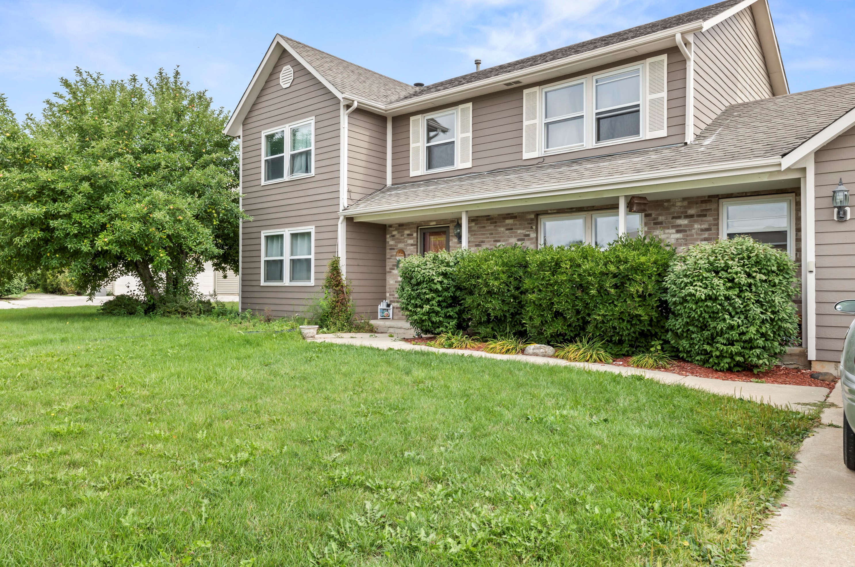 538 Fairview Cir, Waterford, WI 53185