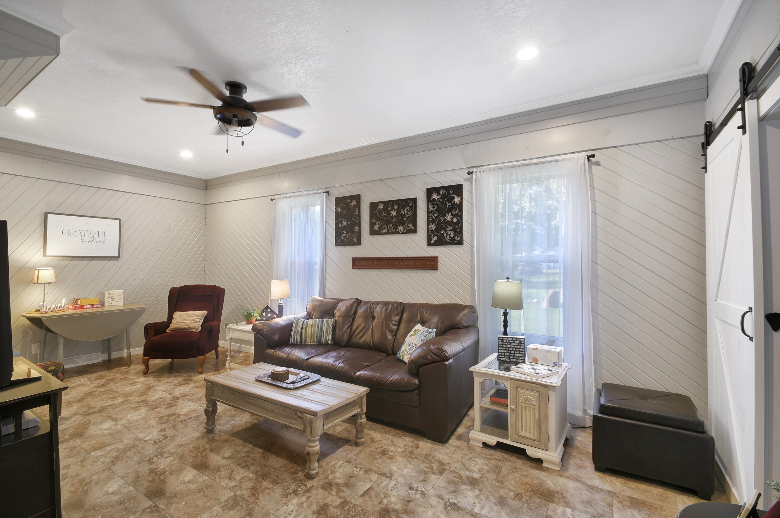 936 Metalcraft Dr, Mayville, WI 53050