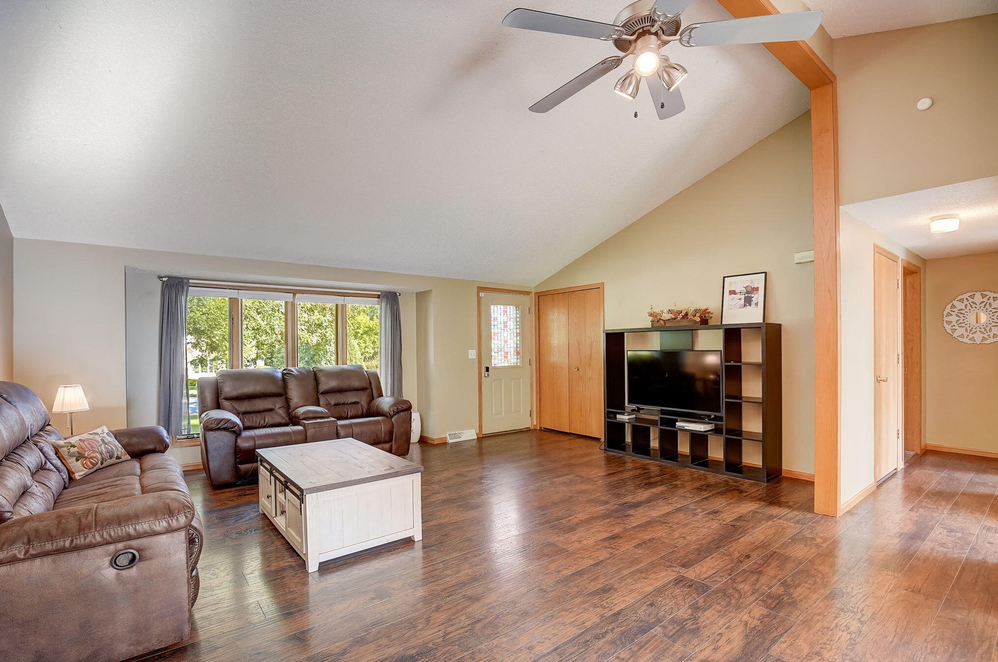 31 S Teri Ln, Hartford, WI 53027