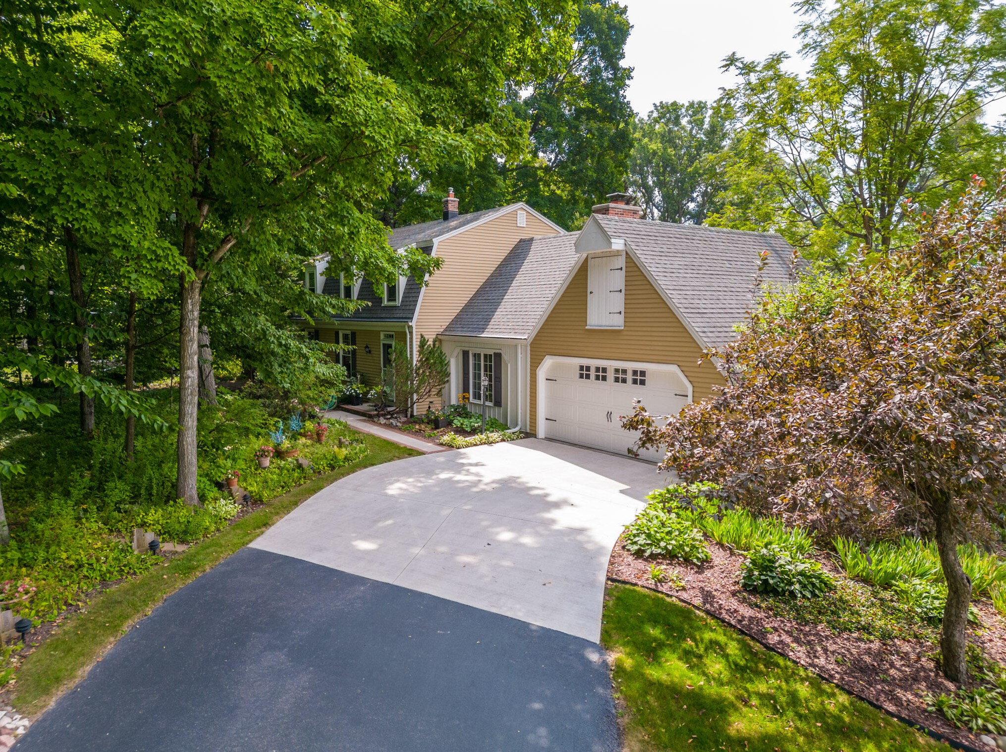 1737 Sunnyside Ave, Sheboygan, WI 53081-7730