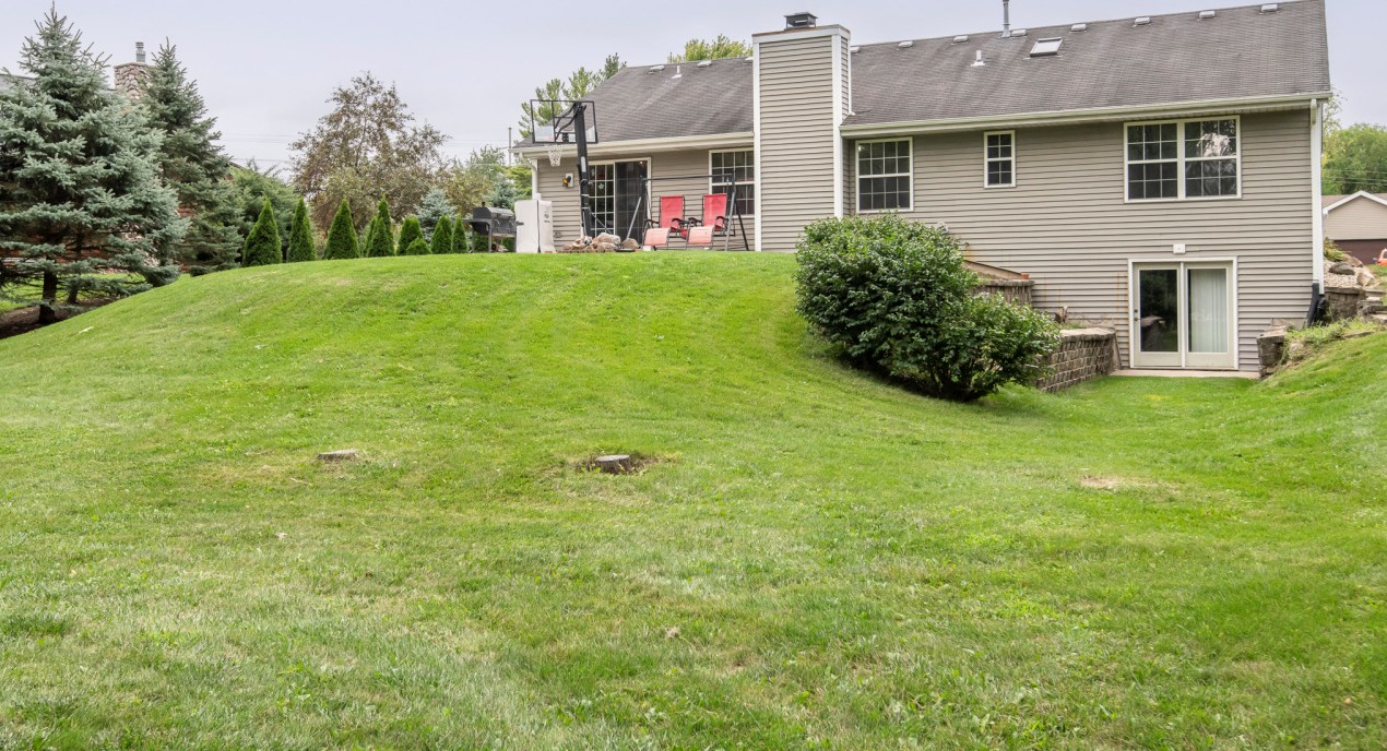 602 Mink Ranch Rd, Lyons WI  53105-9690 exterior