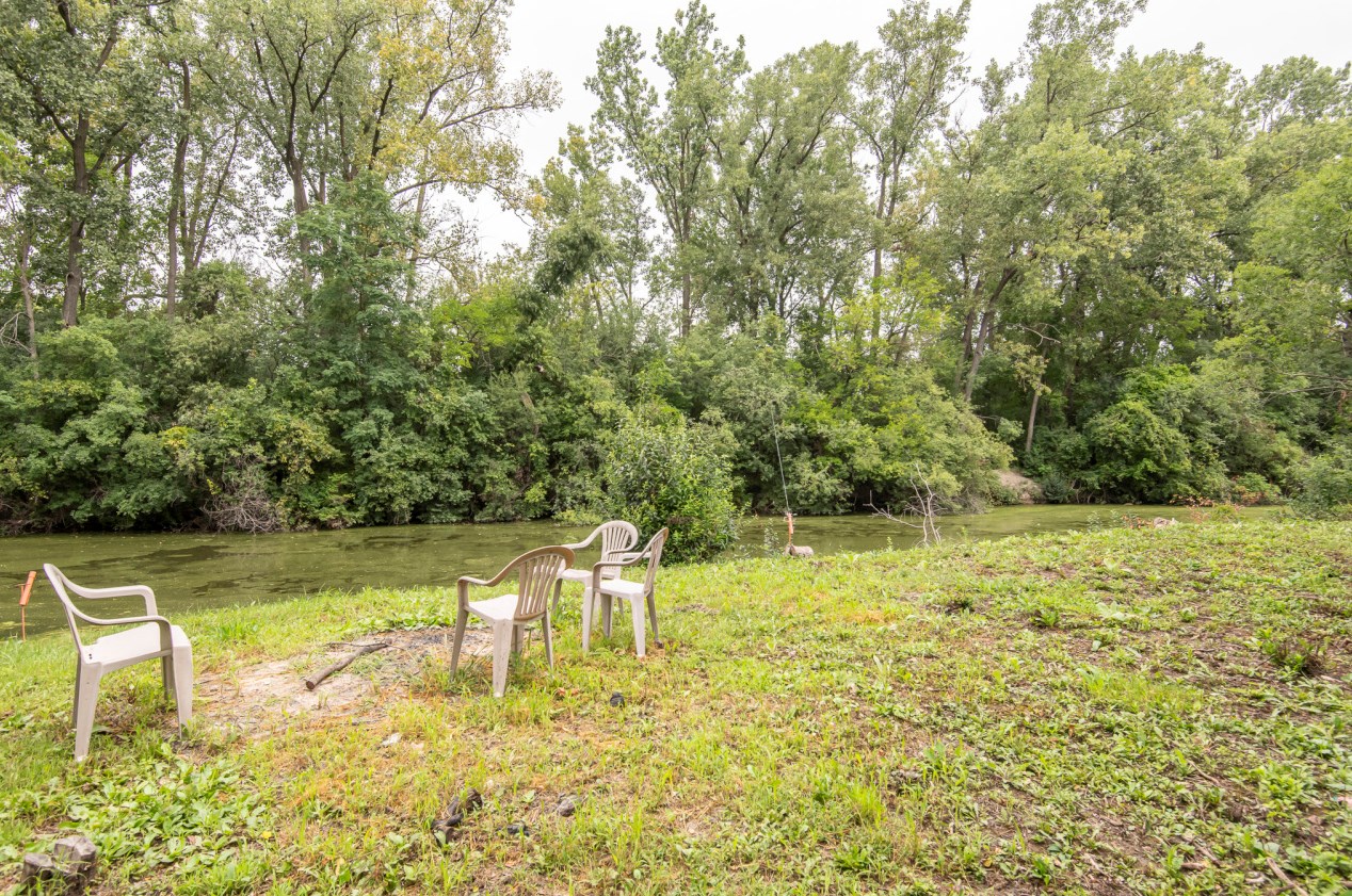 602 Mink Ranch Rd, Lyons WI  53105-9690 exterior