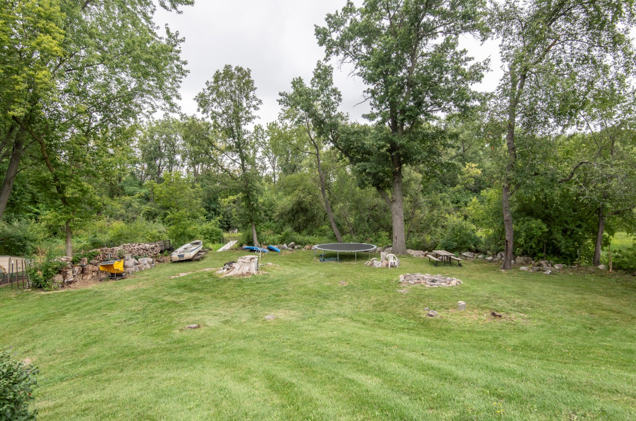 602 Mink Ranch Rd, Lyons WI  53105-9690 exterior