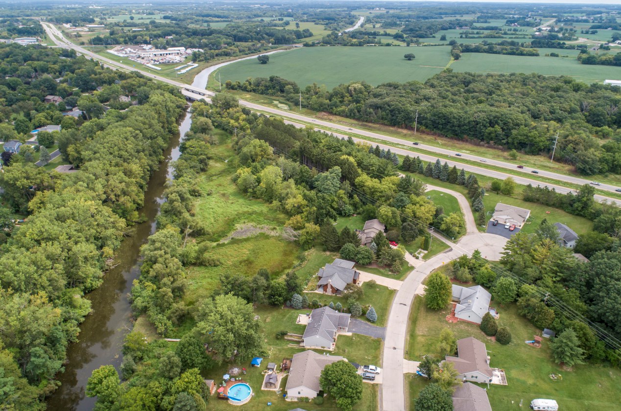 602 Mink Ranch Rd, Lyons WI  53105-9690 exterior