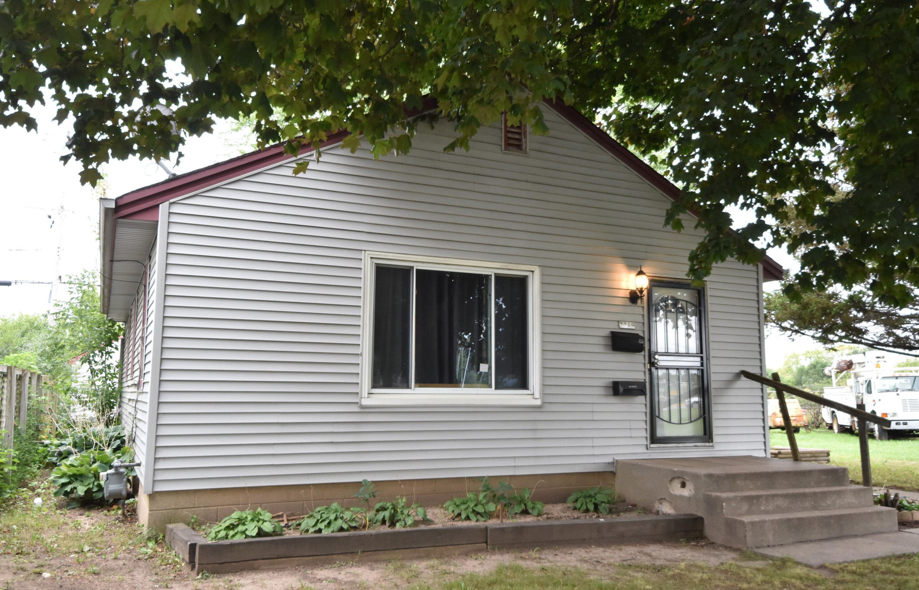 7219 W Villard Ave, Milwaukee, WI 53218