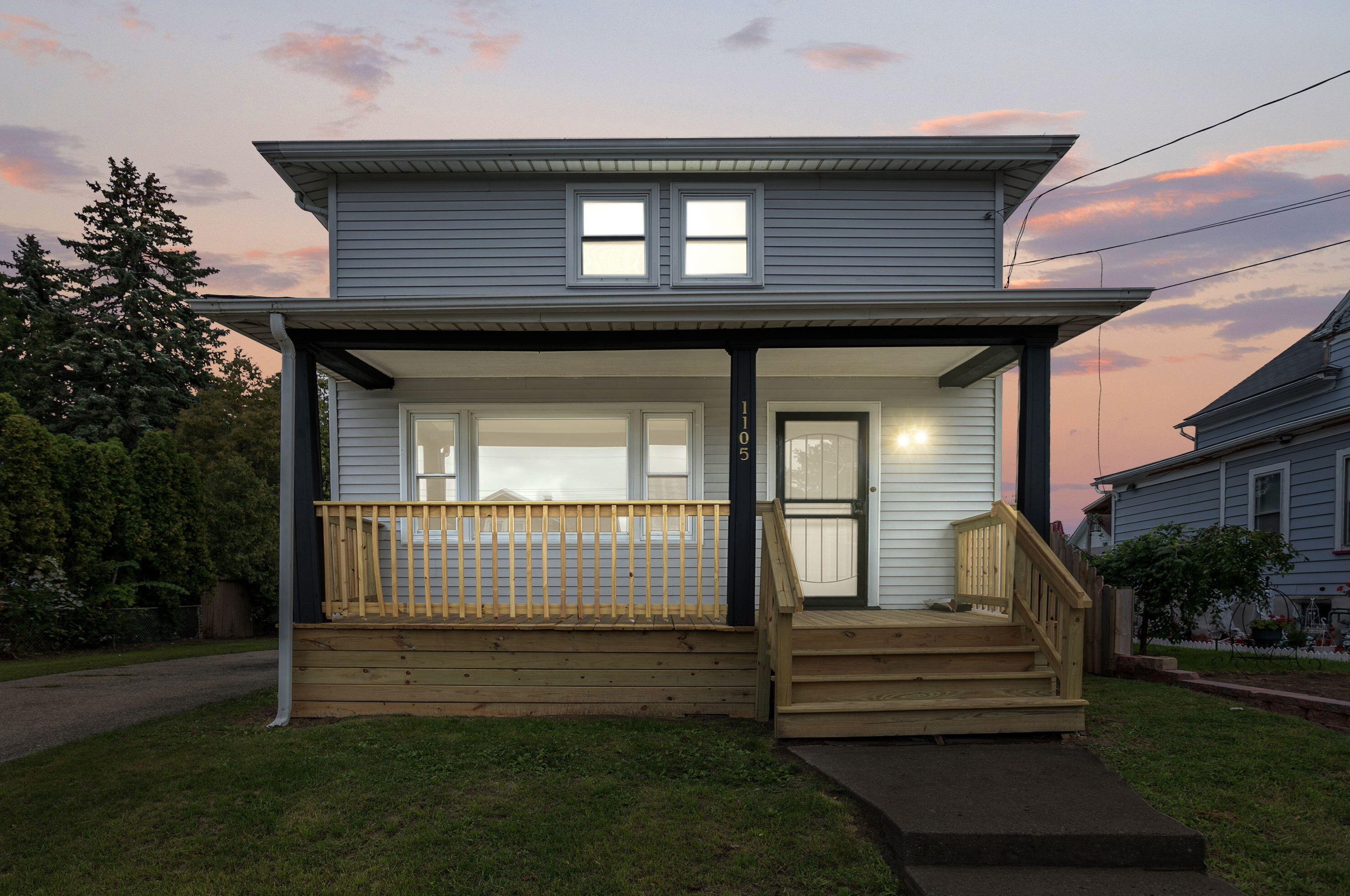 1105 67th St, Kenosha, WI 53143