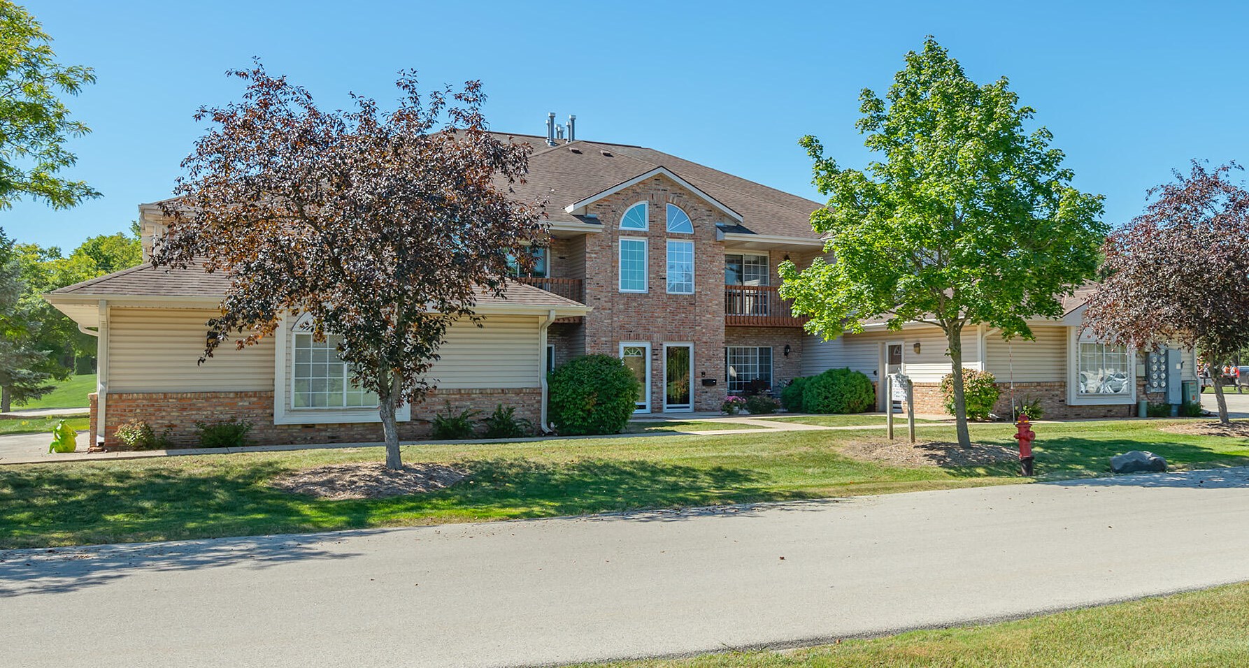 17414 W Lincoln Ave, Waukesha, WI 53146